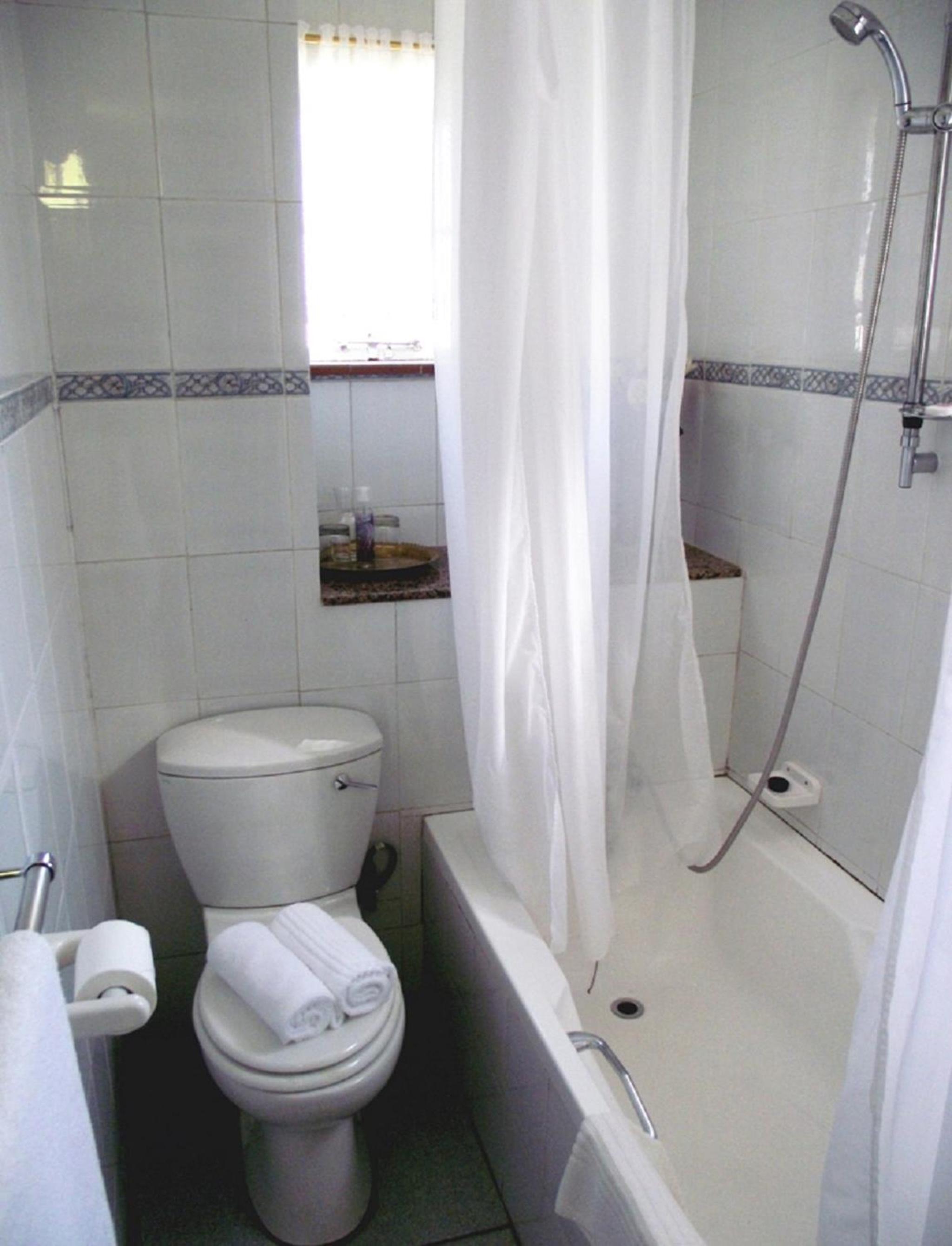 Autumn Breeze Manor Guest House