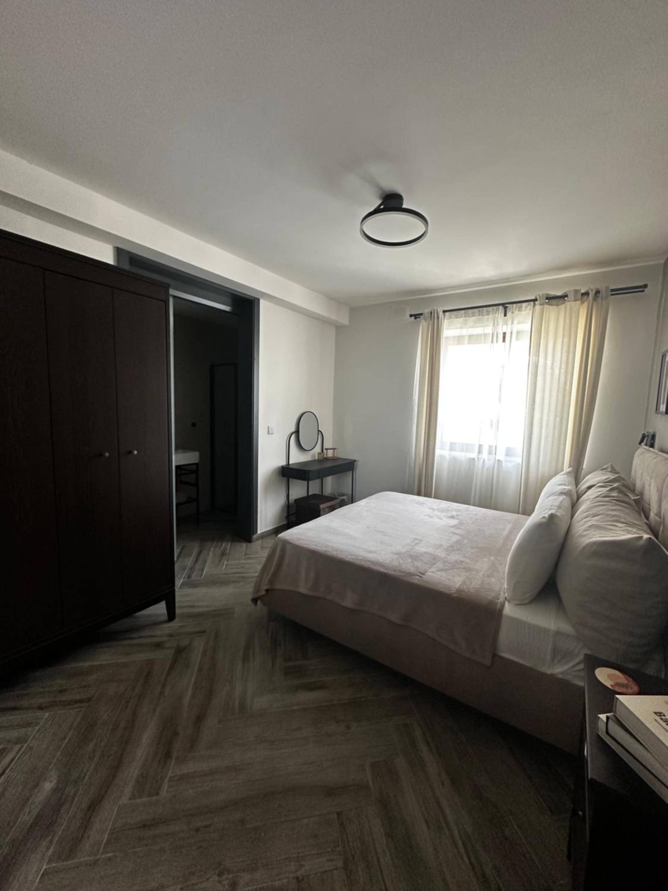 Luxury 3 Bed Apartment with Large Outdoor Pools and Gardens
