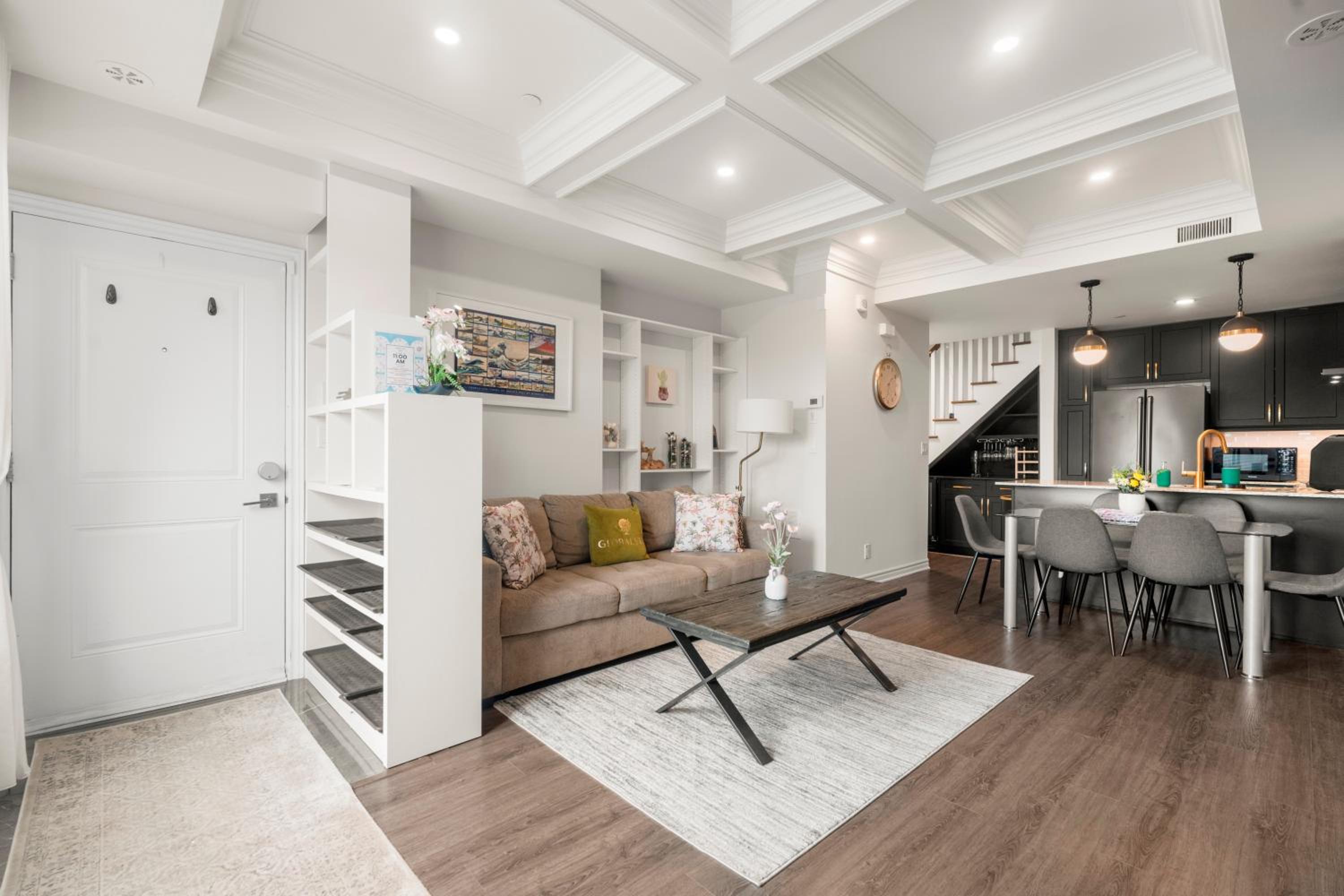Luxury Etobicoke Townhouse Minutes Away from Waterfront
