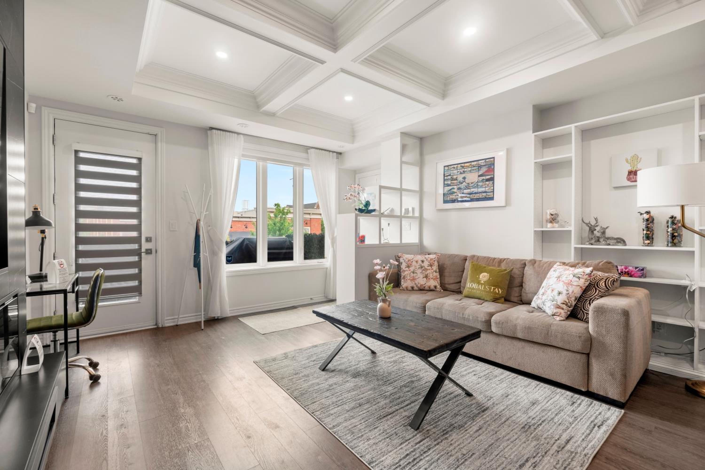 Luxury Etobicoke Townhouse Minutes Away from Waterfront