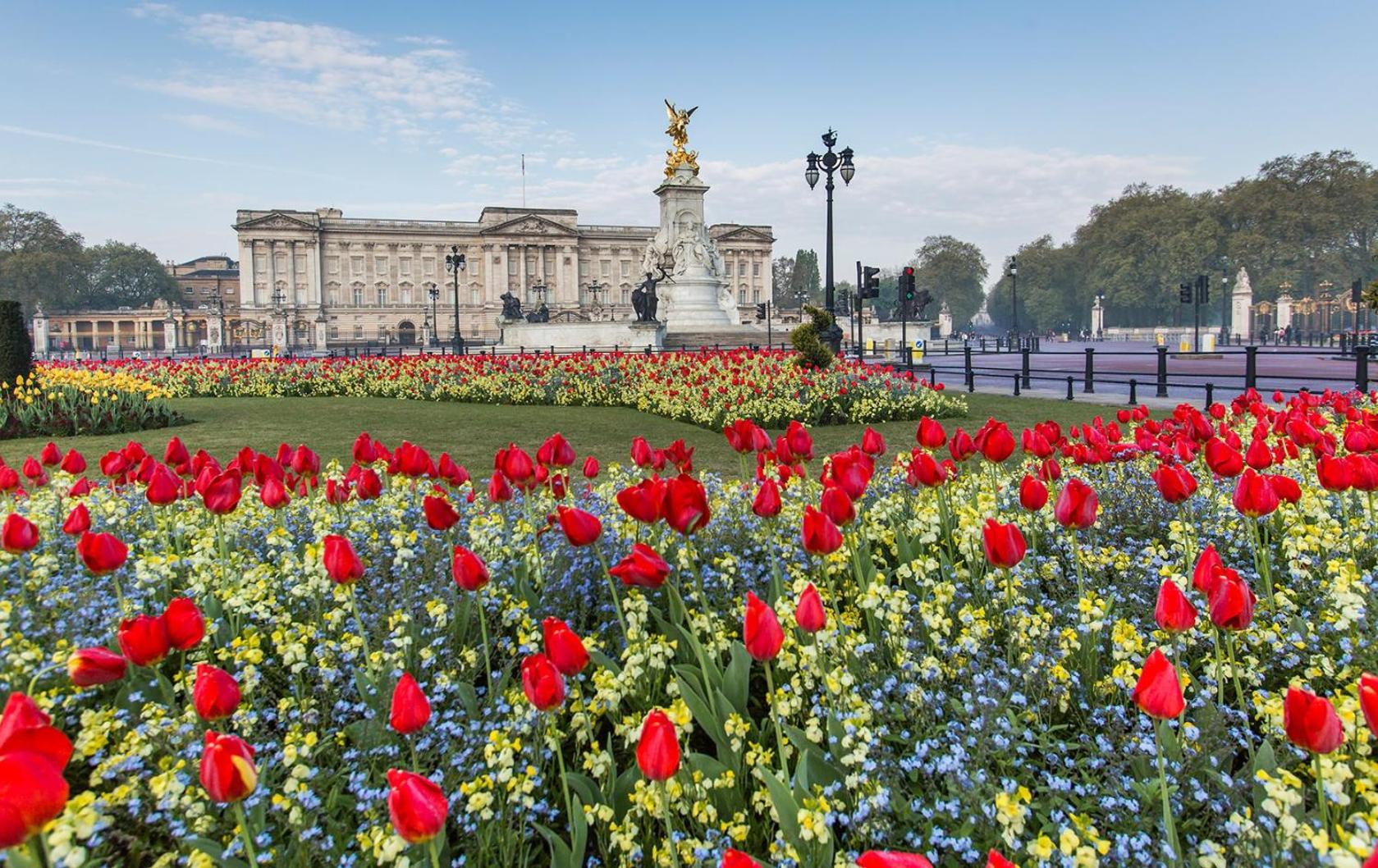 2000ft Huge, 3Bed 3Bath, AC, 5 mins to St James Park, Buckingham Palace