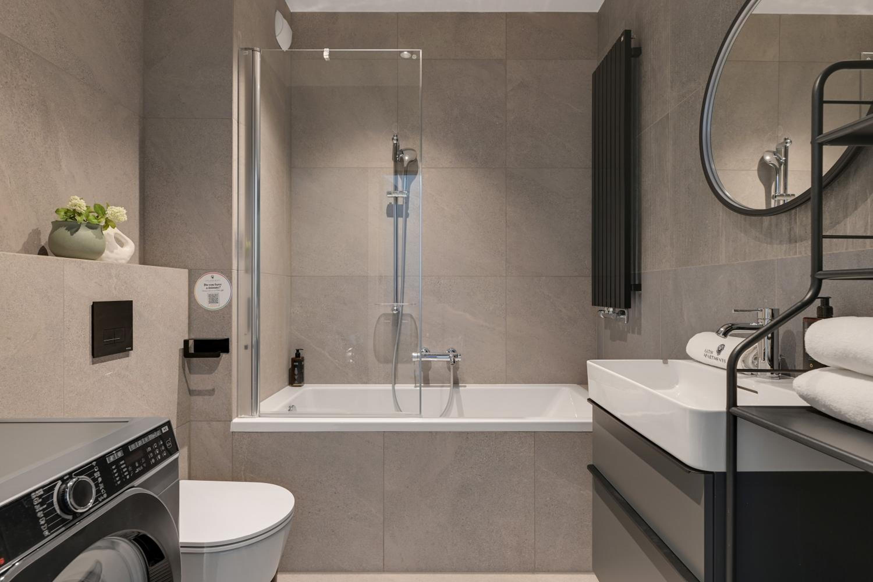 Gdańsk Old Town Scala F suites with Parking by Lion Apartments