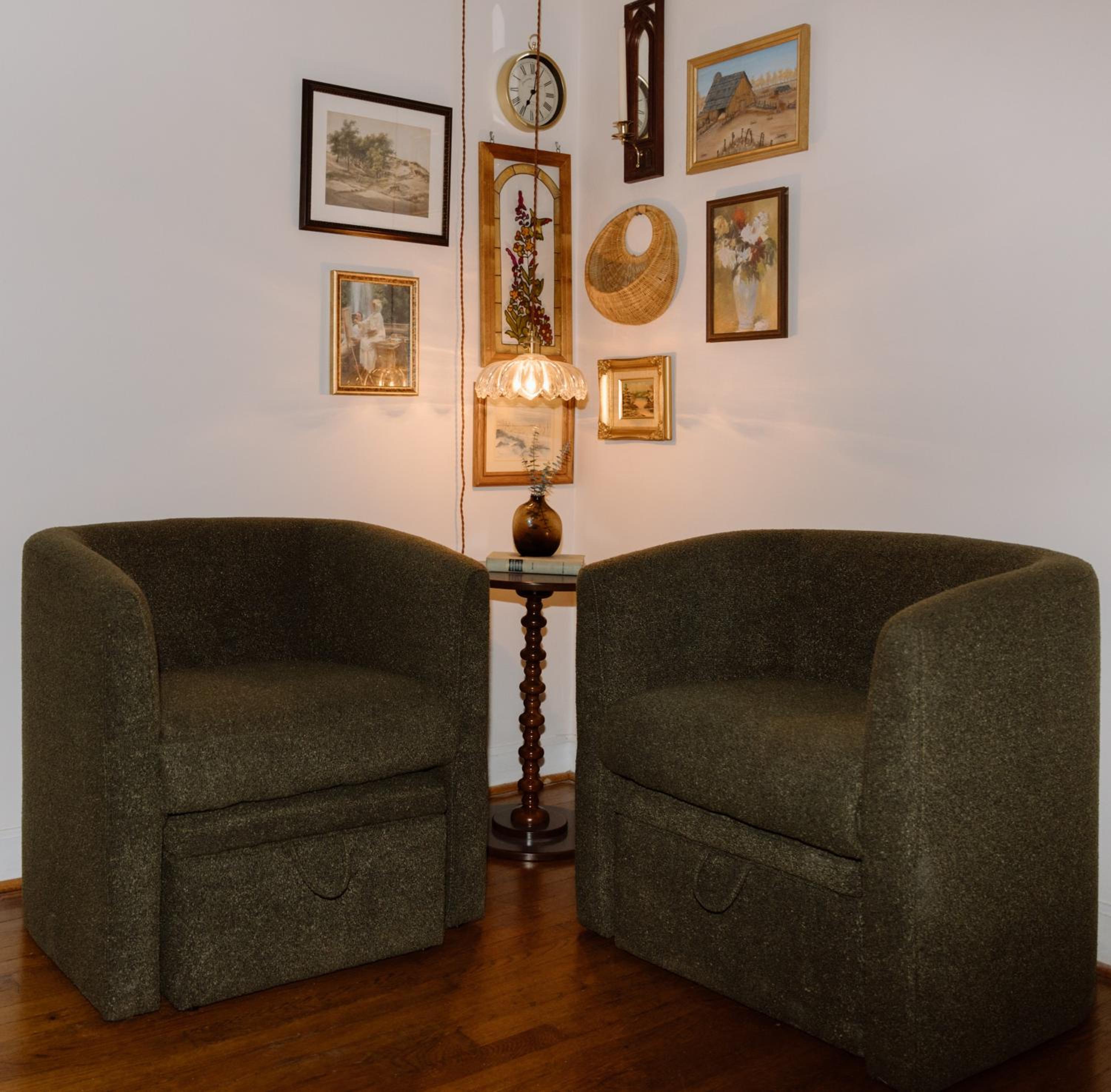 Speakeasy, Hot Tub, Putt Putt, Outdoor Theatre, 8 minutes from Downtown Greenville