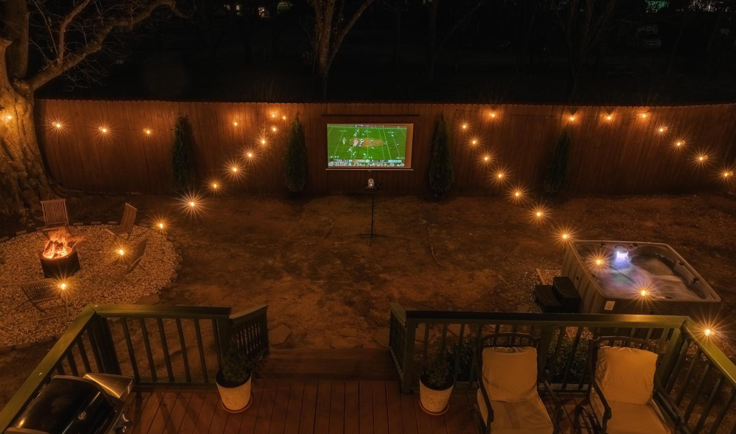 Speakeasy, Hot Tub, Putt Putt, Outdoor Theatre, 8 minutes from Downtown Greenville