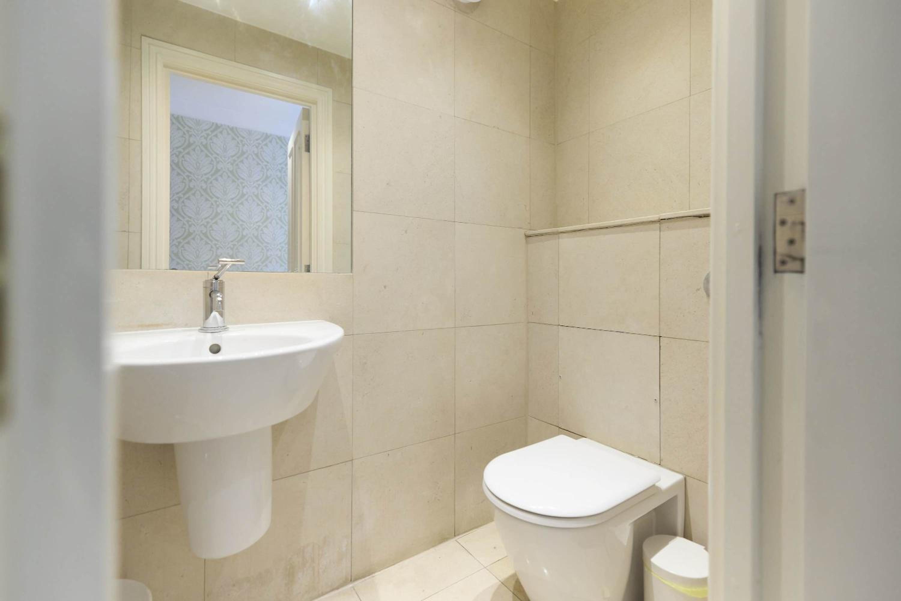 Regent's Park Mews - 4-Bed with Patio