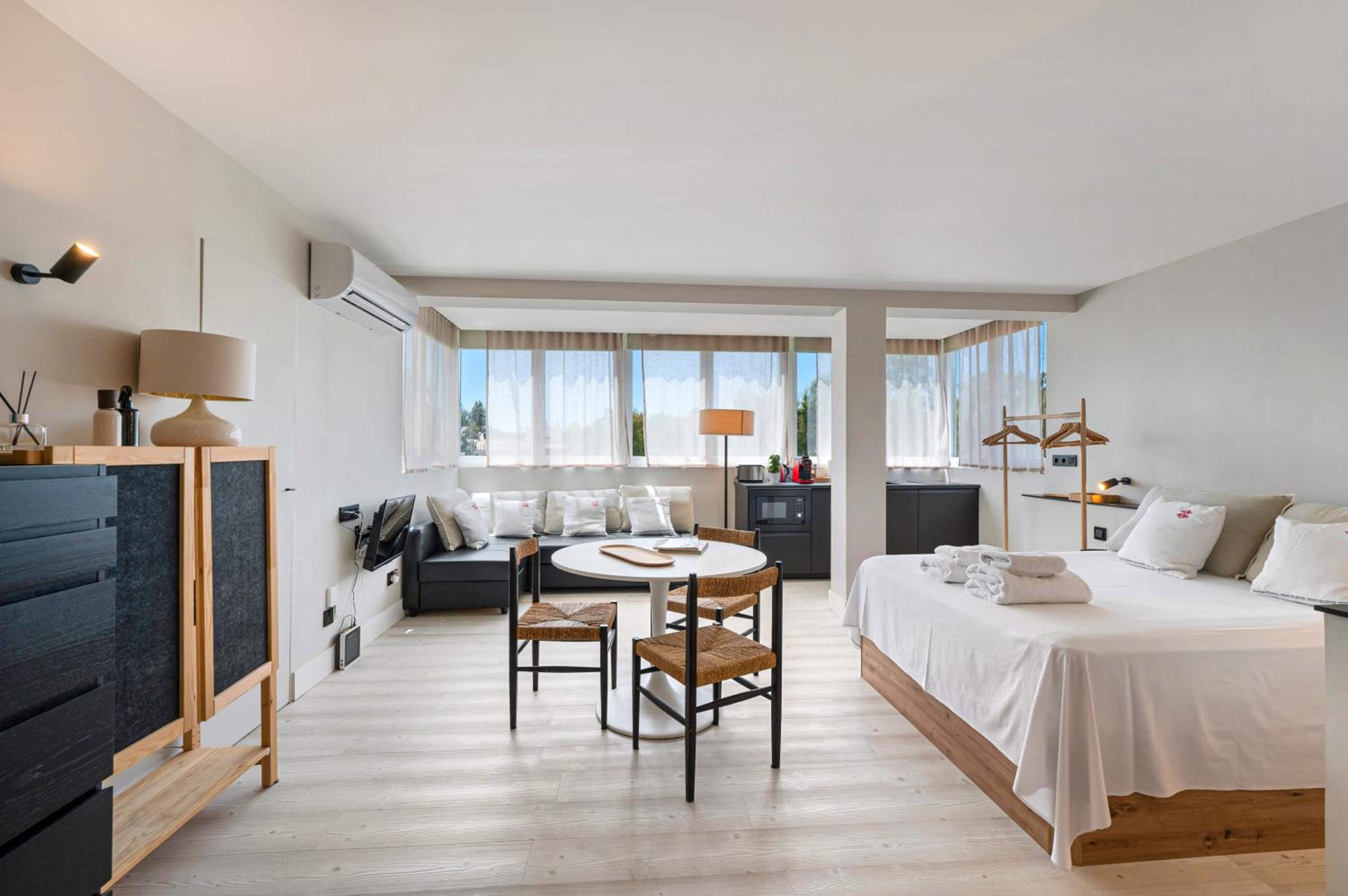 Luminoso loft con piscina en Puerto Banús