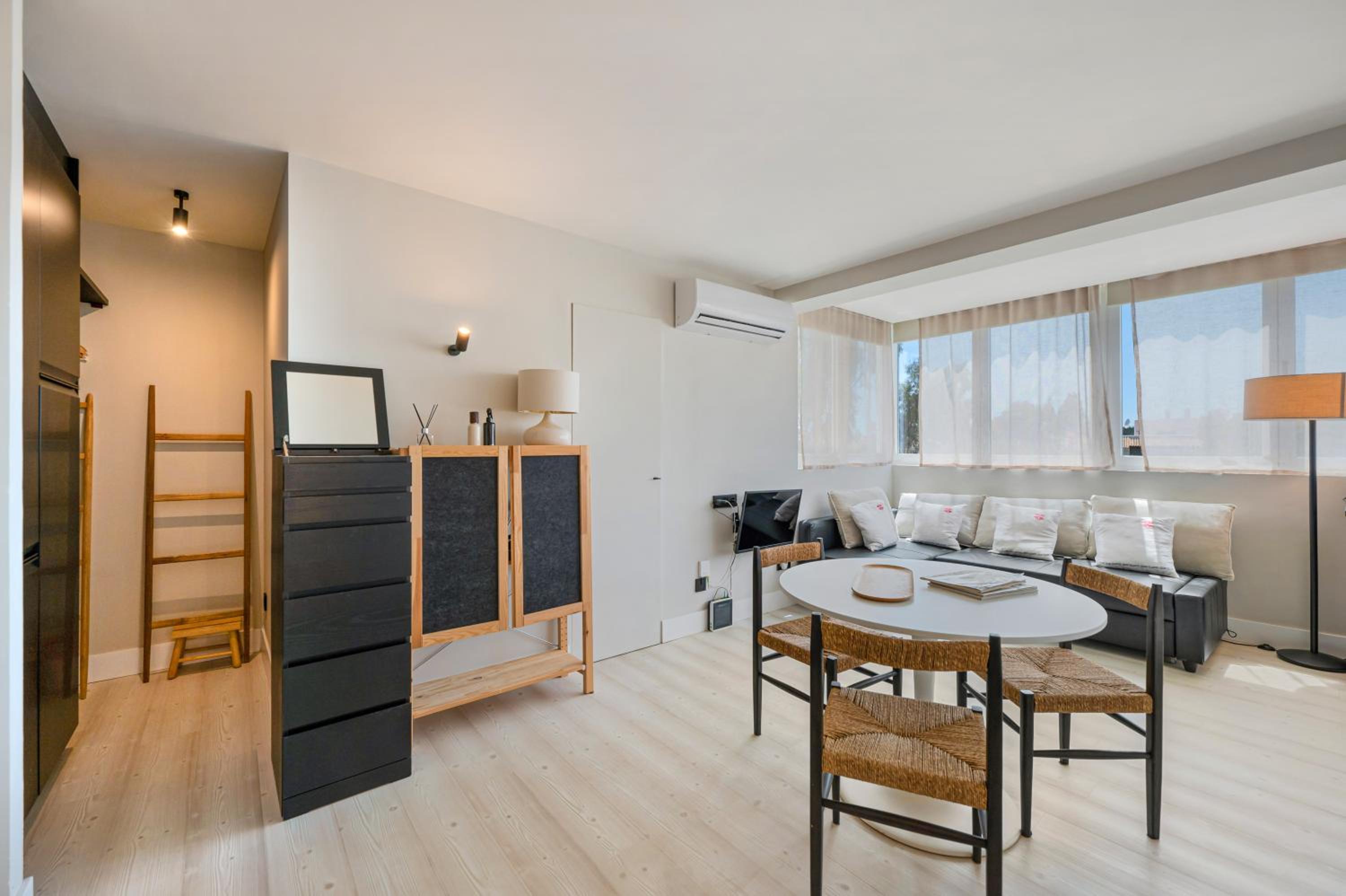 Luminoso loft con piscina en Puerto Banús