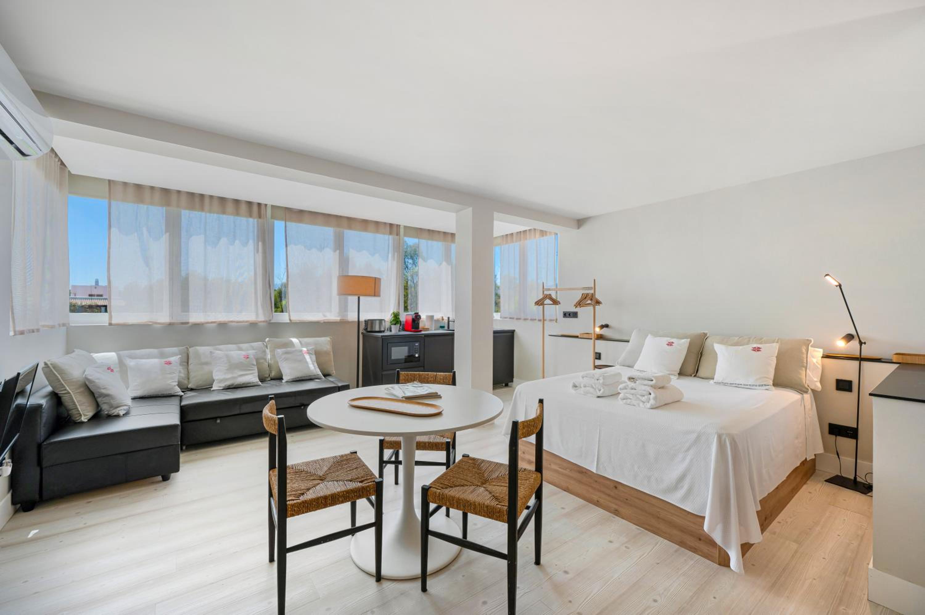 Luminoso loft con piscina en Puerto Banús