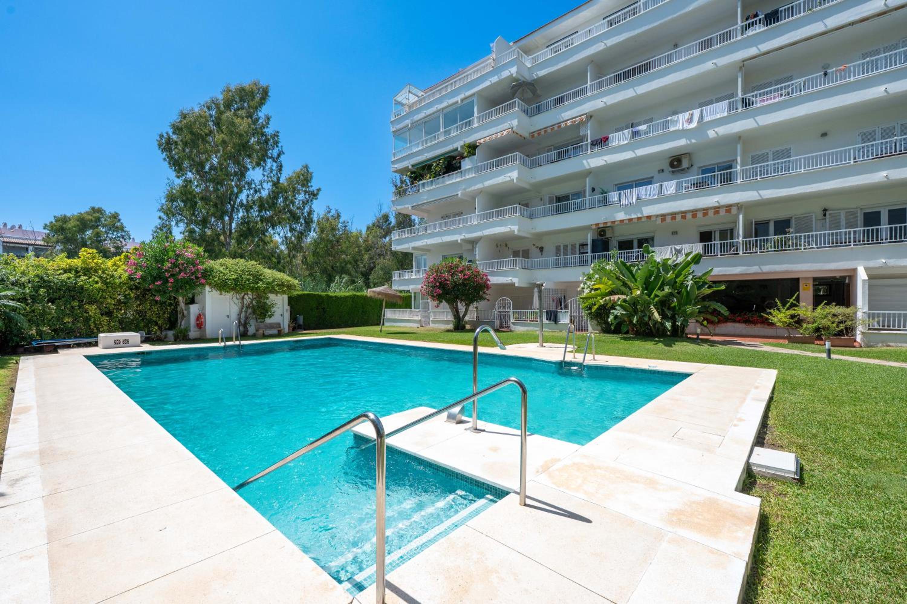 Luminoso loft con piscina en Puerto Banús
