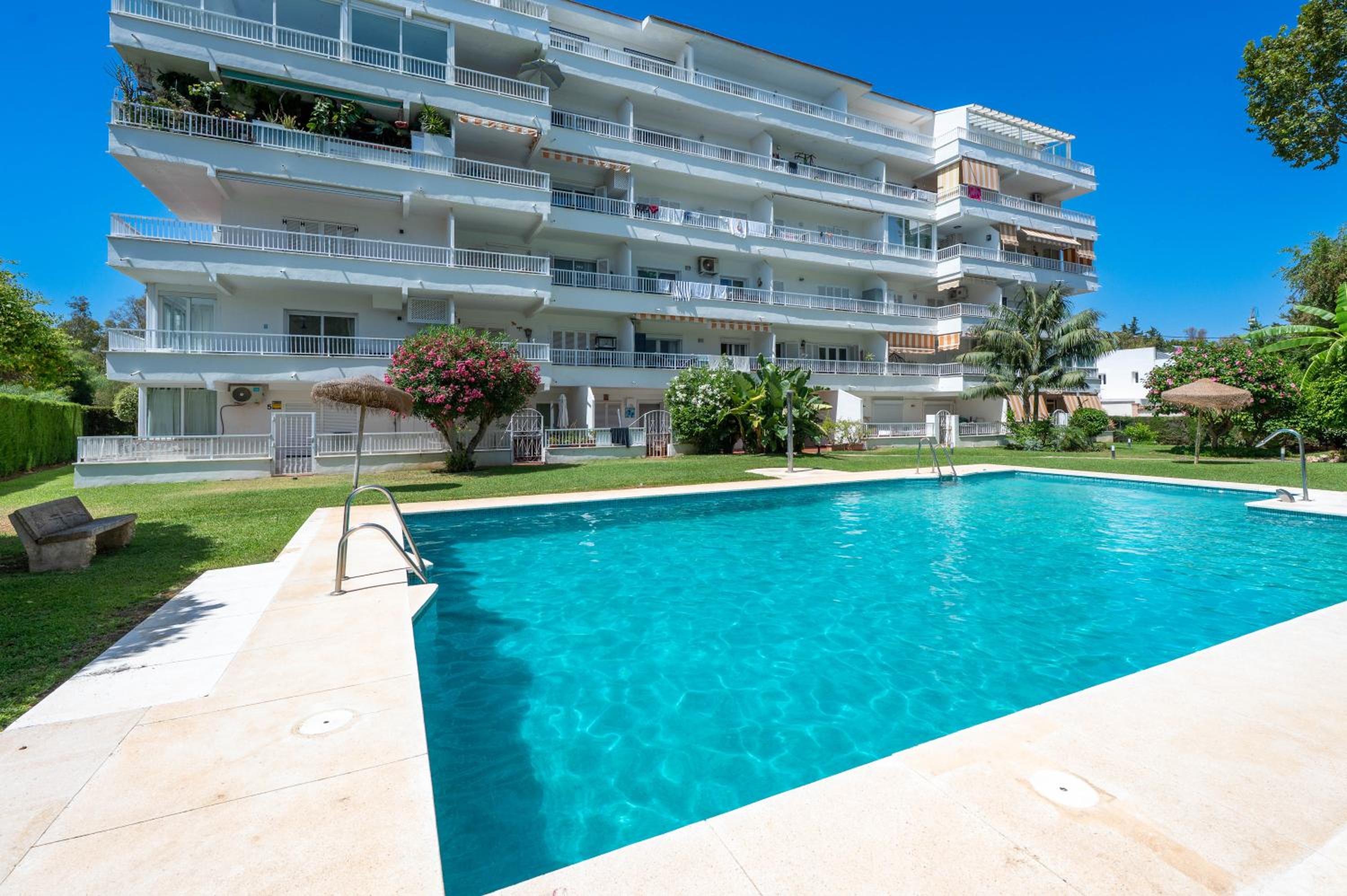 Luminoso loft con piscina en Puerto Banús