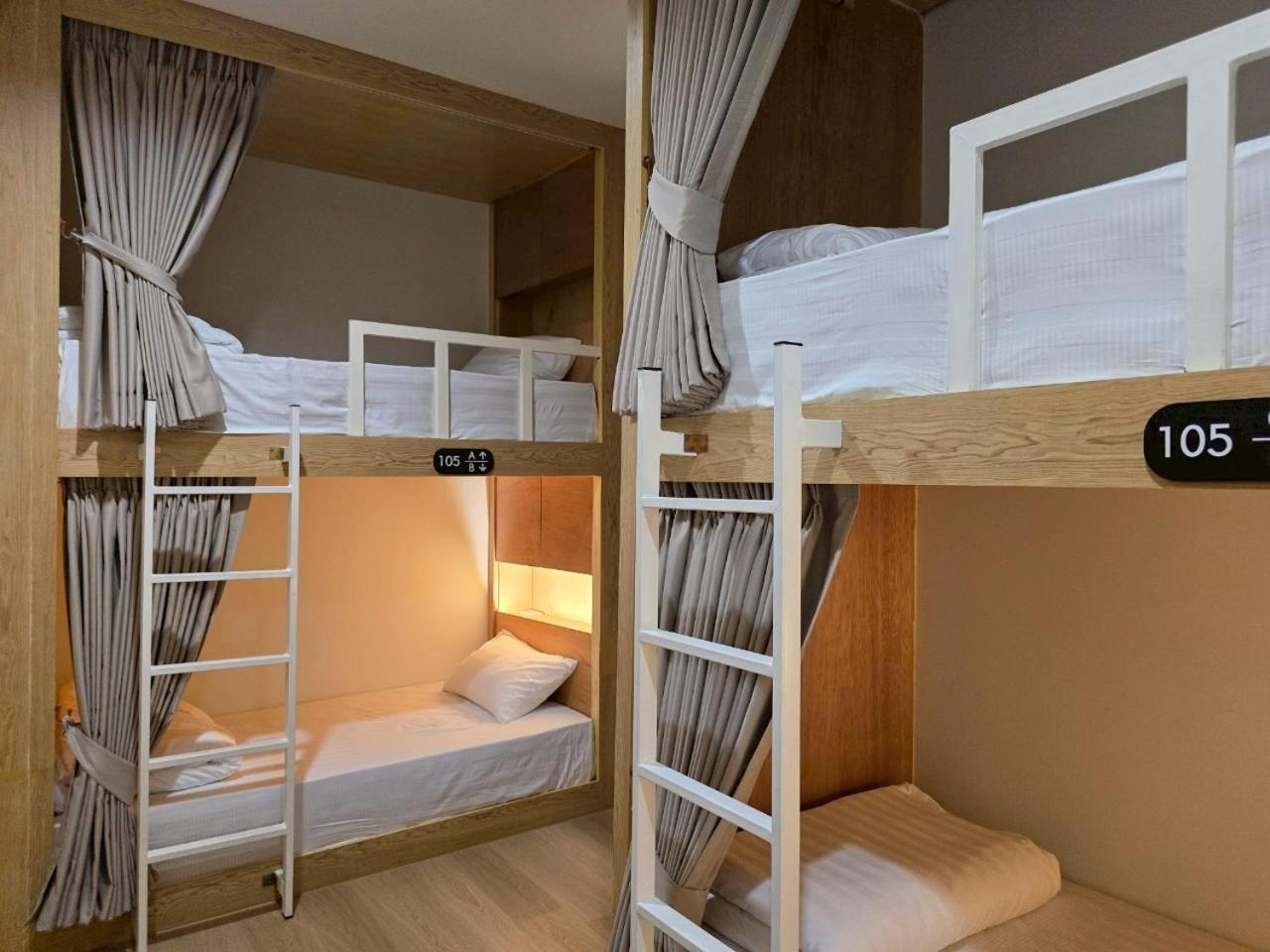 Inn De Sea - Hostel Bangkok Rambuttri Village Khaosan Area
