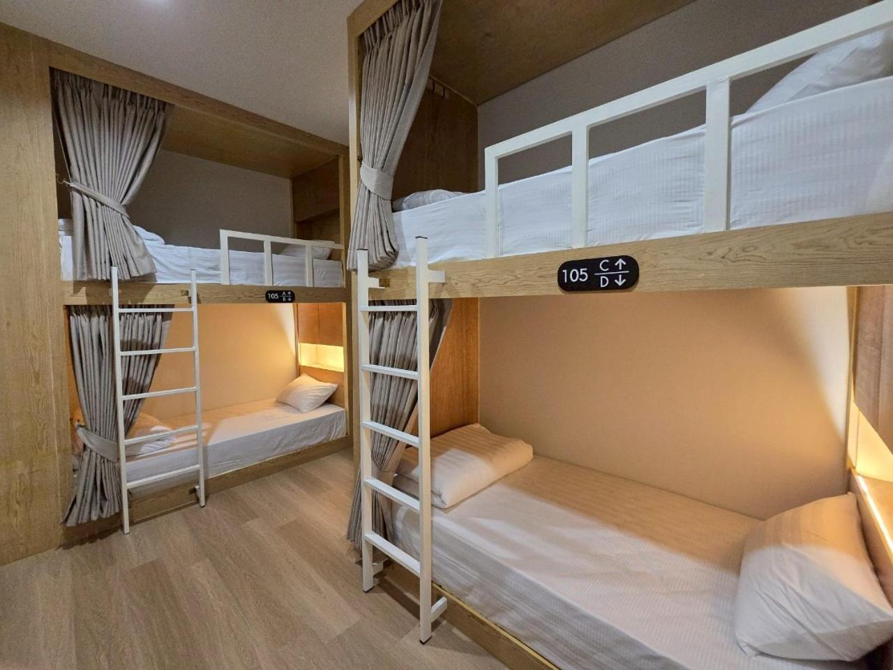 Inn De Sea - Hostel Bangkok Rambuttri Village Khaosan Area