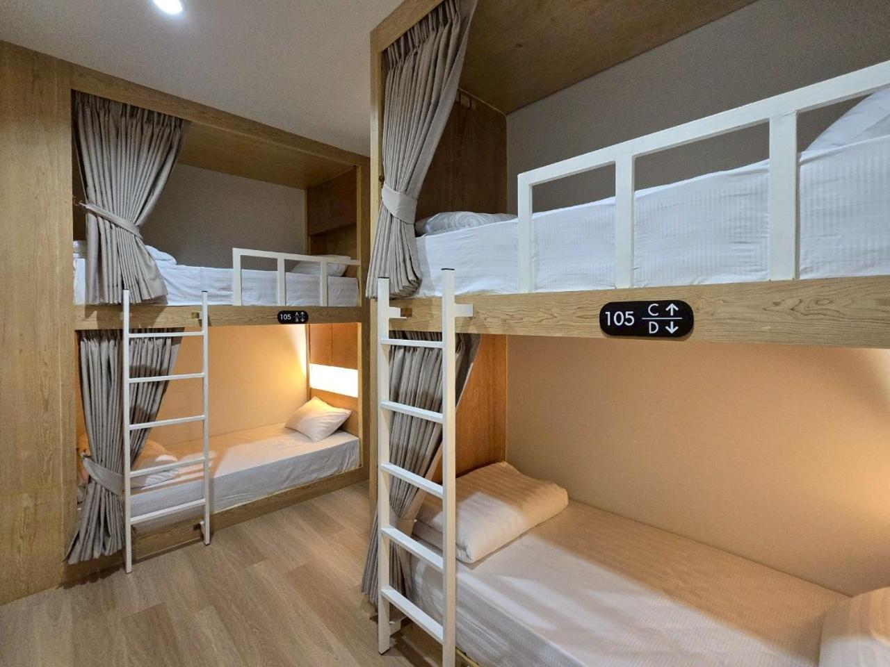 Inn De Sea - Hostel Bangkok Rambuttri Village Khaosan Area