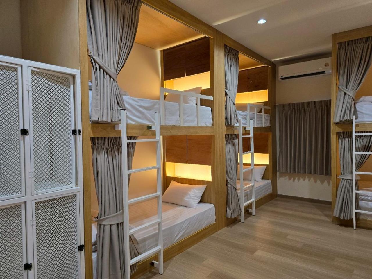 Inn De Sea - Hostel Bangkok Rambuttri Village Khaosan Area