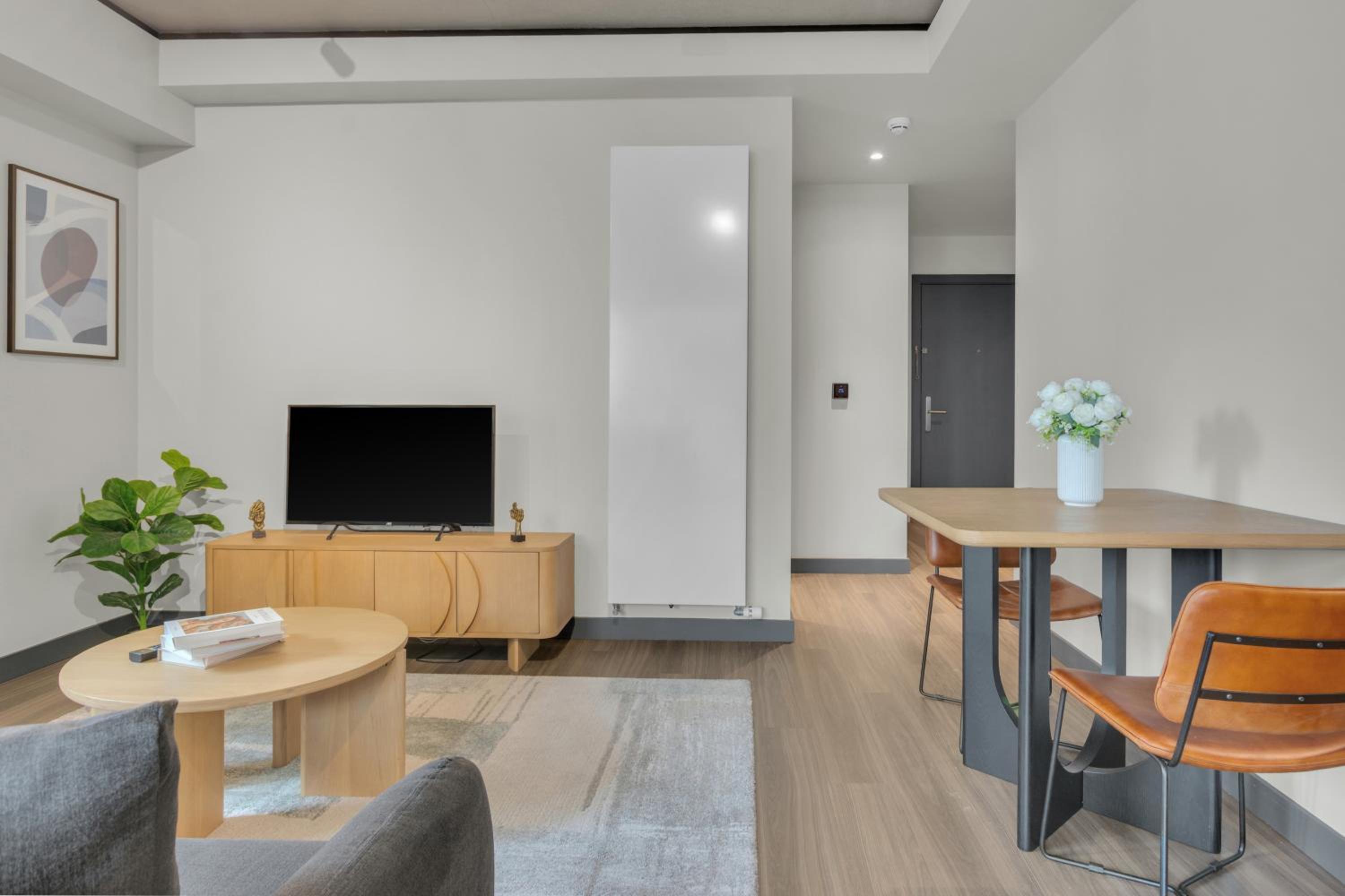 Chic Luna Apartments near Wembley Park by MySquare