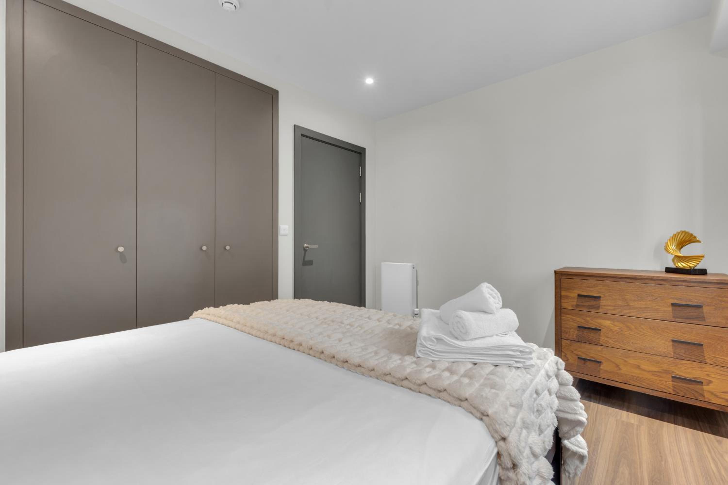 Chic Luna Apartments near Wembley Park by MySquare