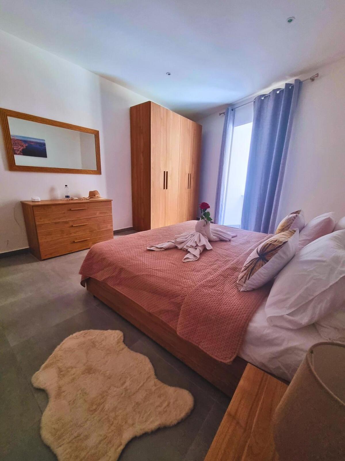 Coast Haven St Julians 12