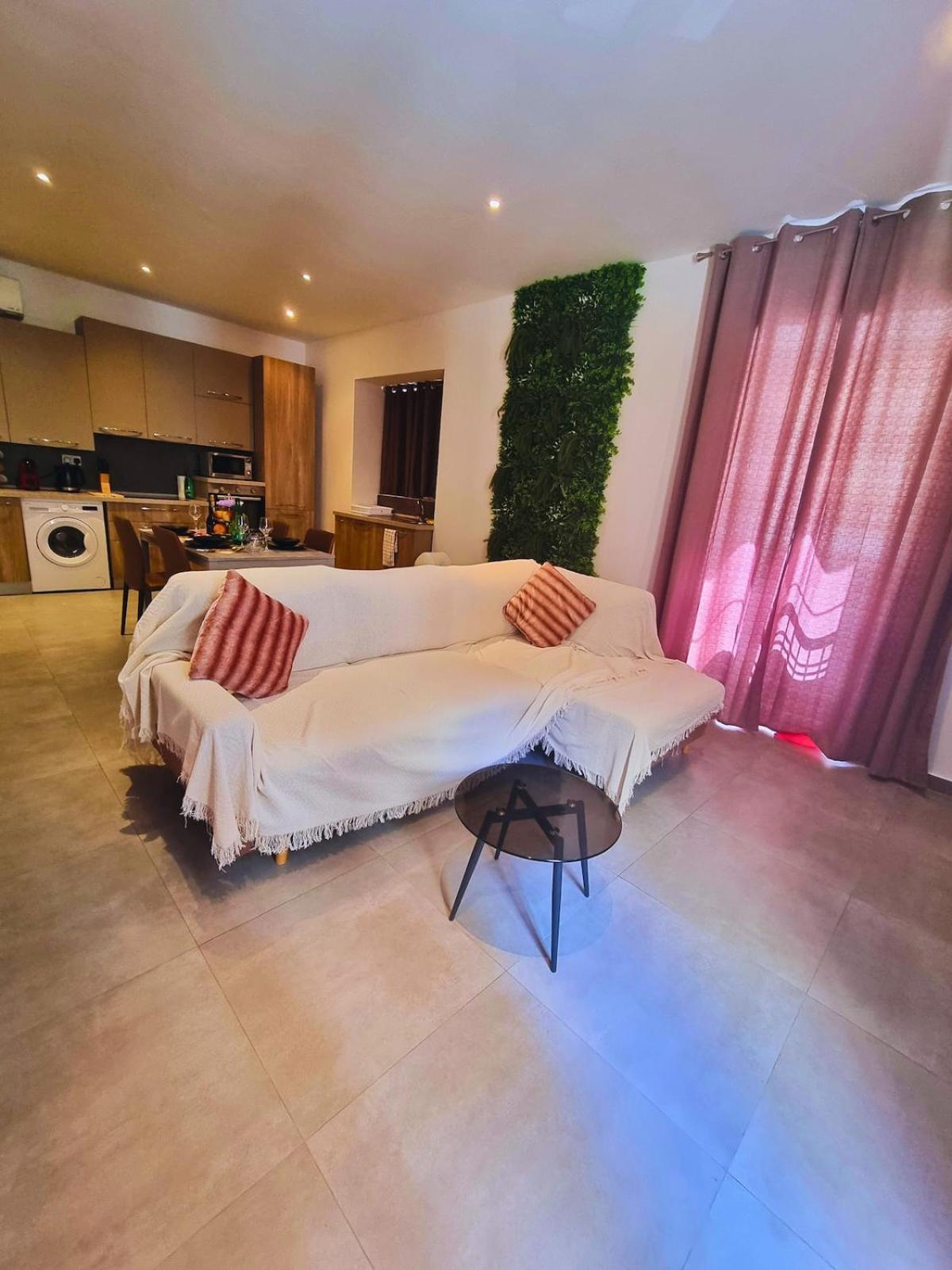 Coast Haven St Julians 12
