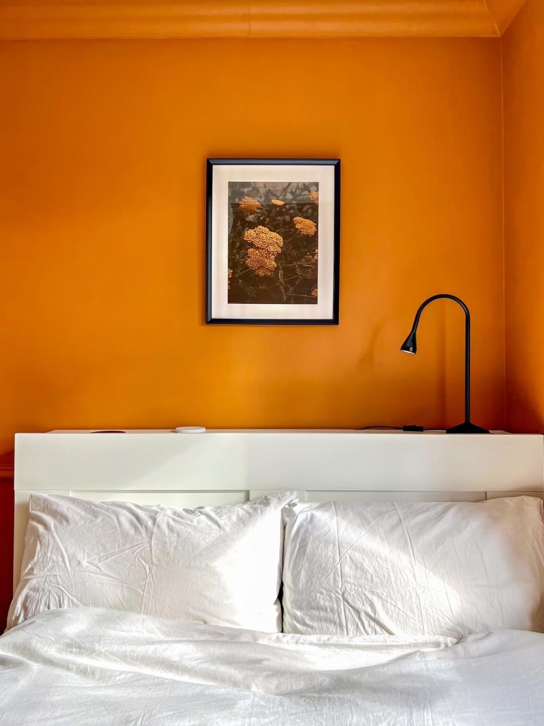 Bright Walthamstow flat w/ shared backyard