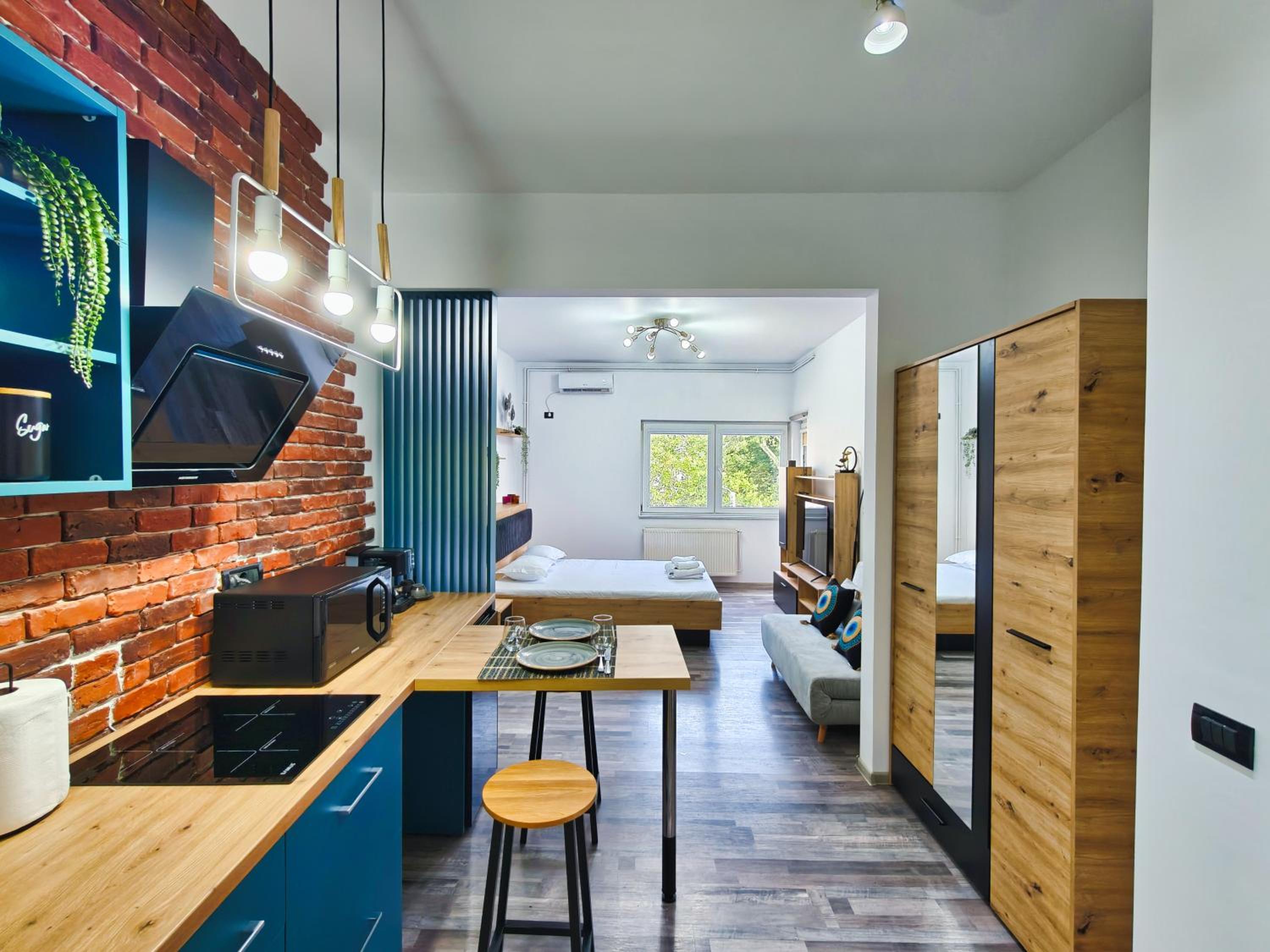 Botev Design Apartments - Walk to Old Town - Pumo Properties