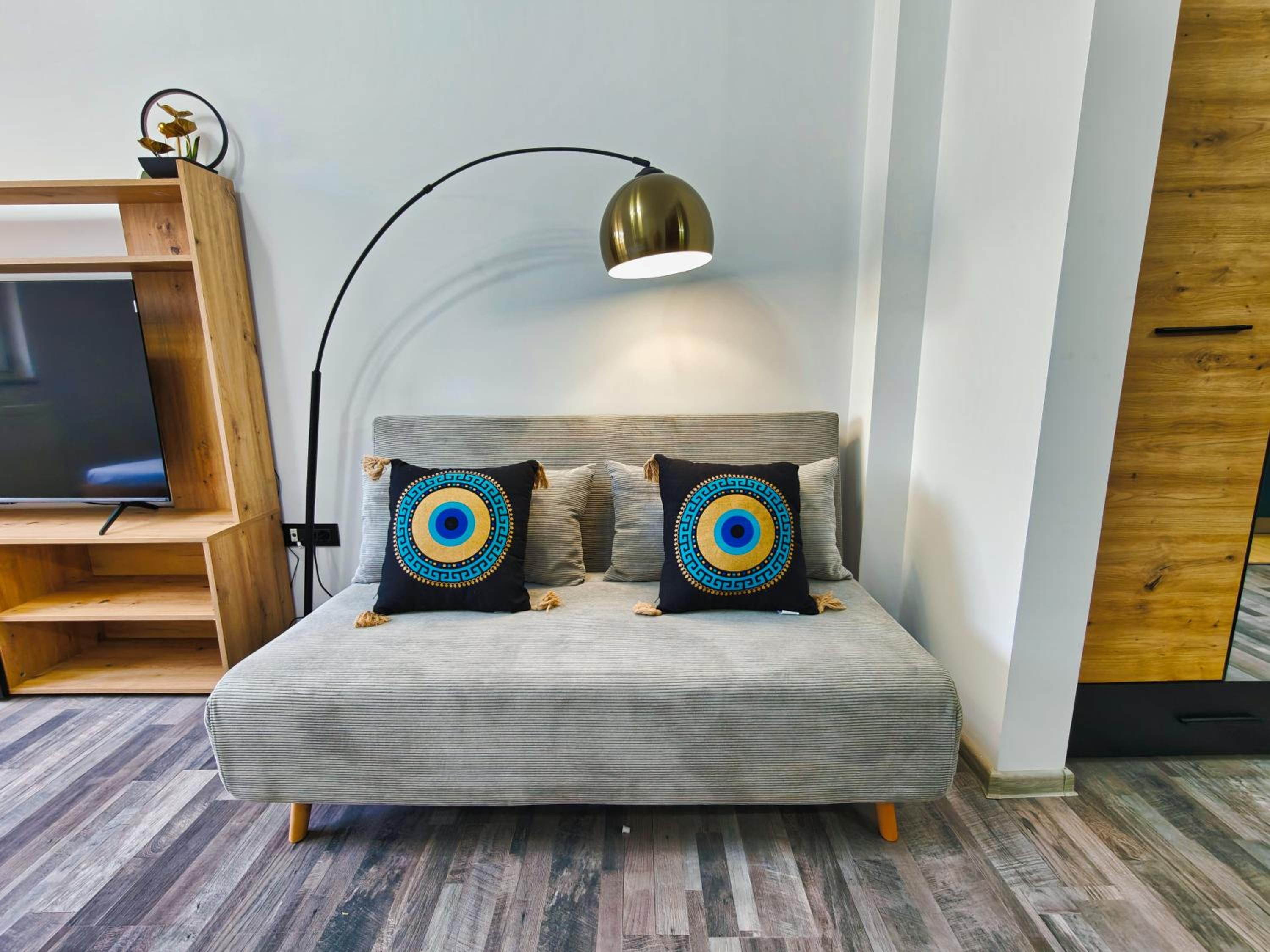 Botev Design Apartments - Walk to Old Town - Pumo Properties