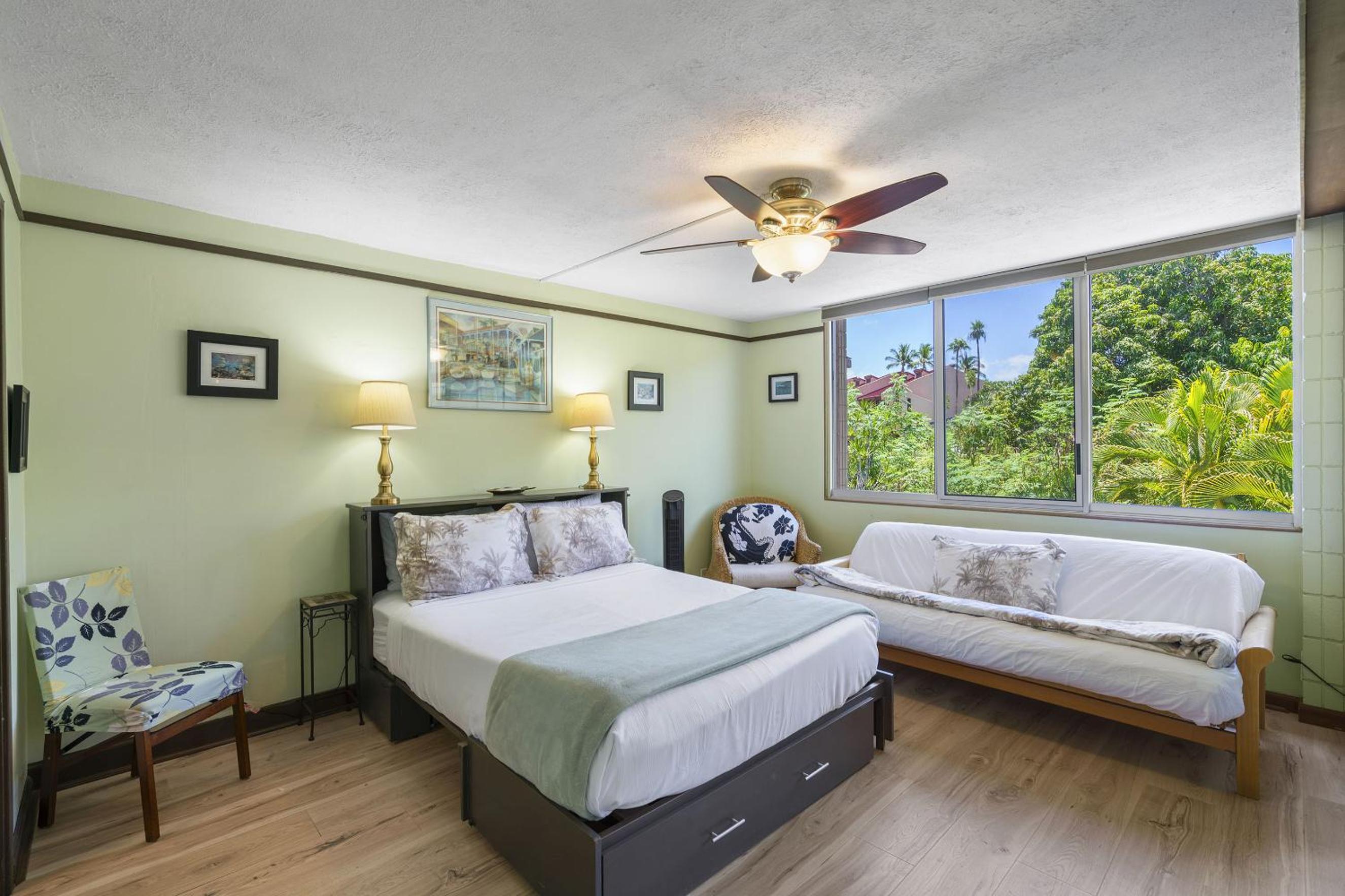 Haleakala Shores A-308 - Ocean/Mountain Views, Stylish 2br/2ba, Lanai, AC, Wi-Fi
