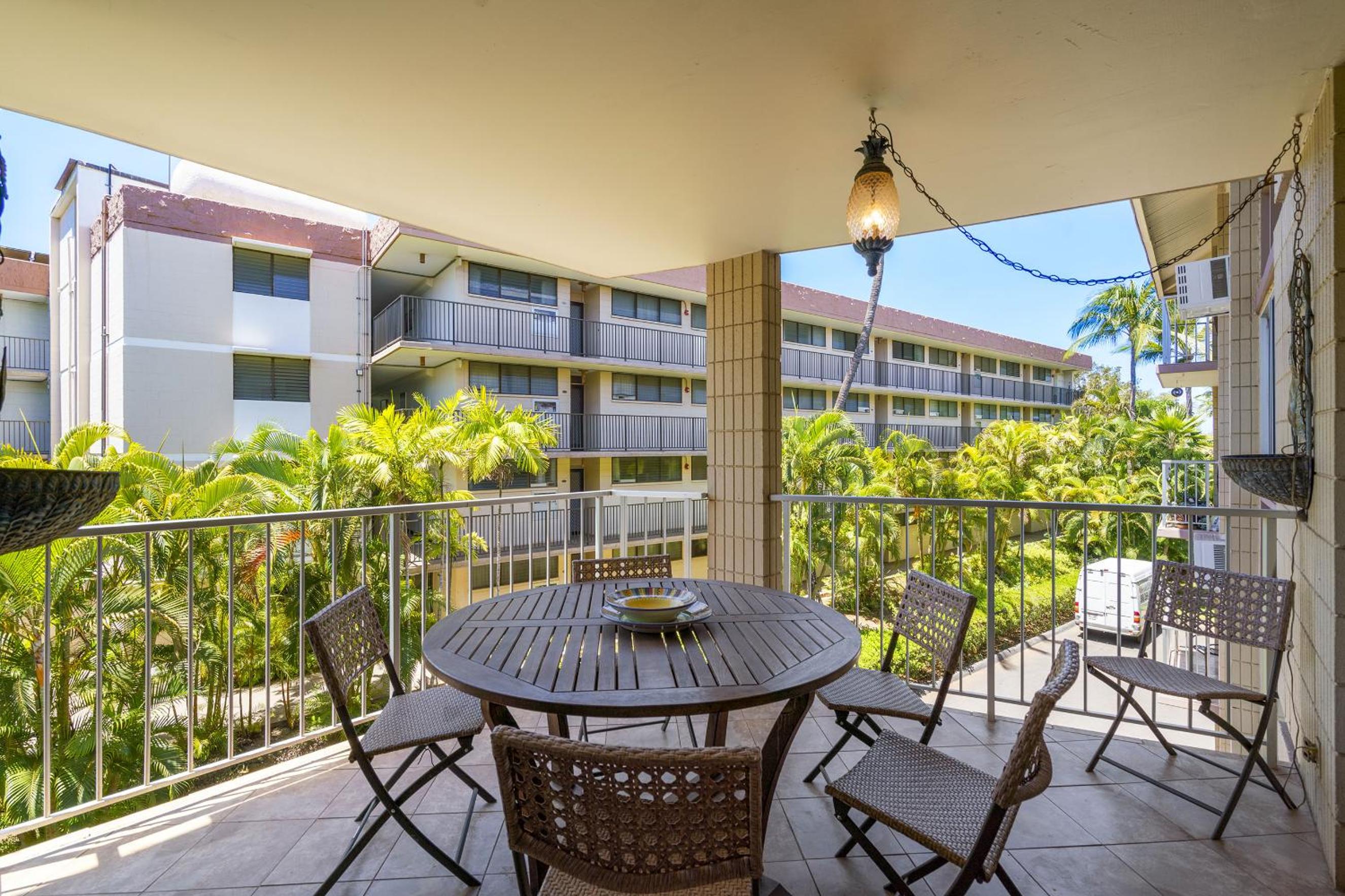 Haleakala Shores A-308 - Ocean/Mountain Views, Stylish 2br/2ba, Lanai, AC, Wi-Fi