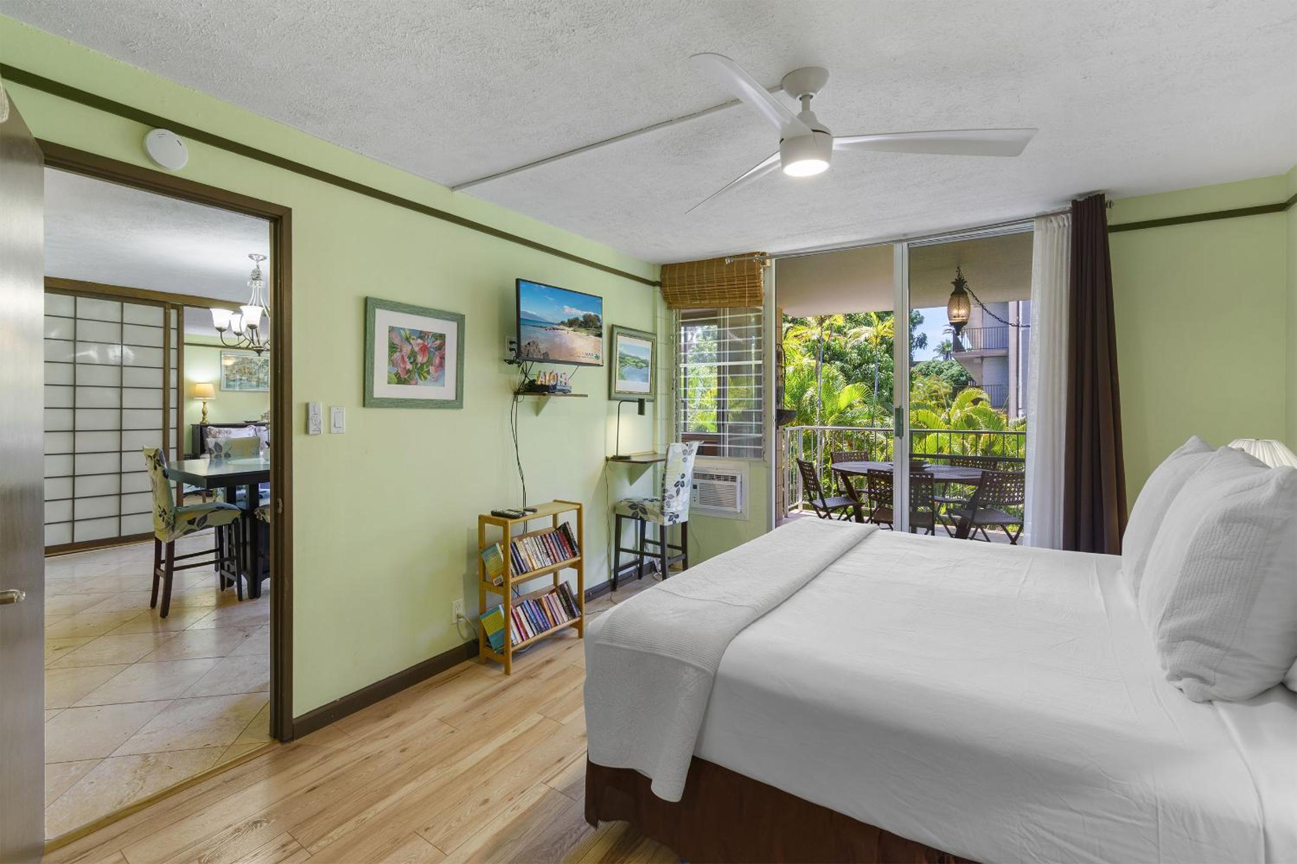 Haleakala Shores A-308 - Ocean/Mountain Views, Stylish 2br/2ba, Lanai, AC, Wi-Fi