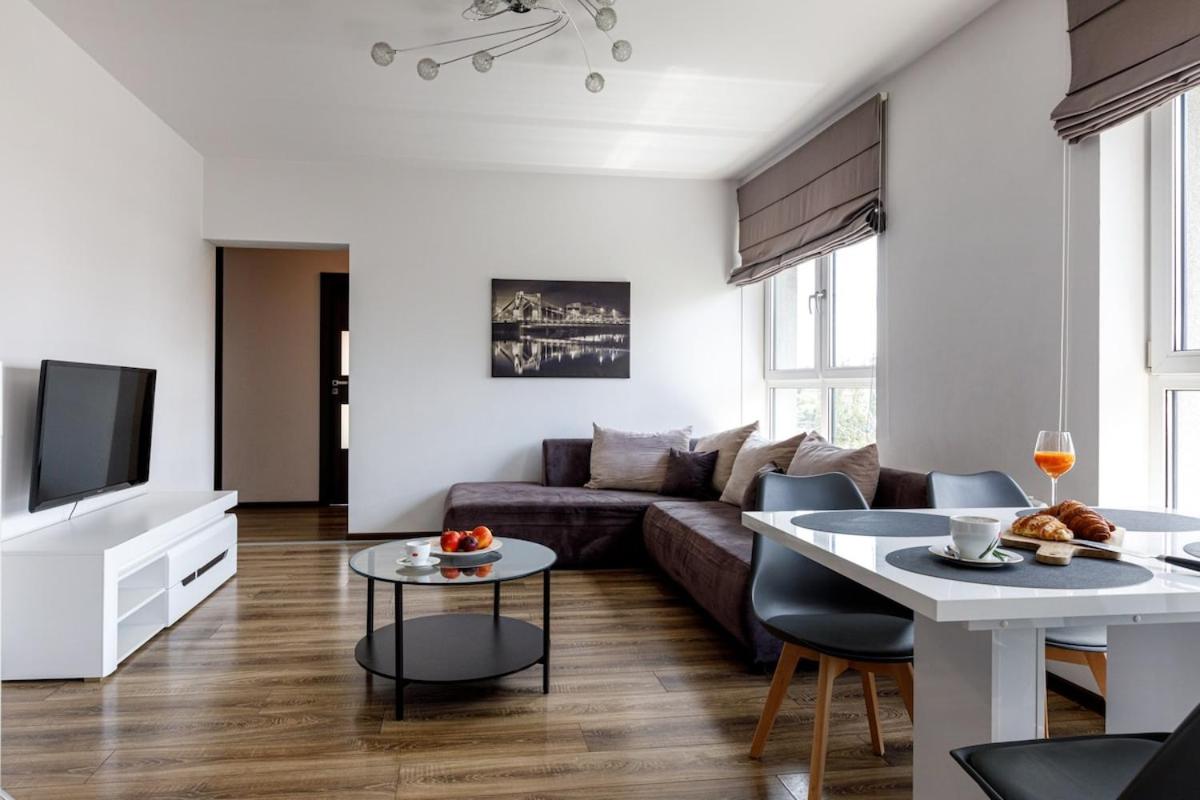 Chic Apartments - Cozy and Stylish - City Center - Legnicka
