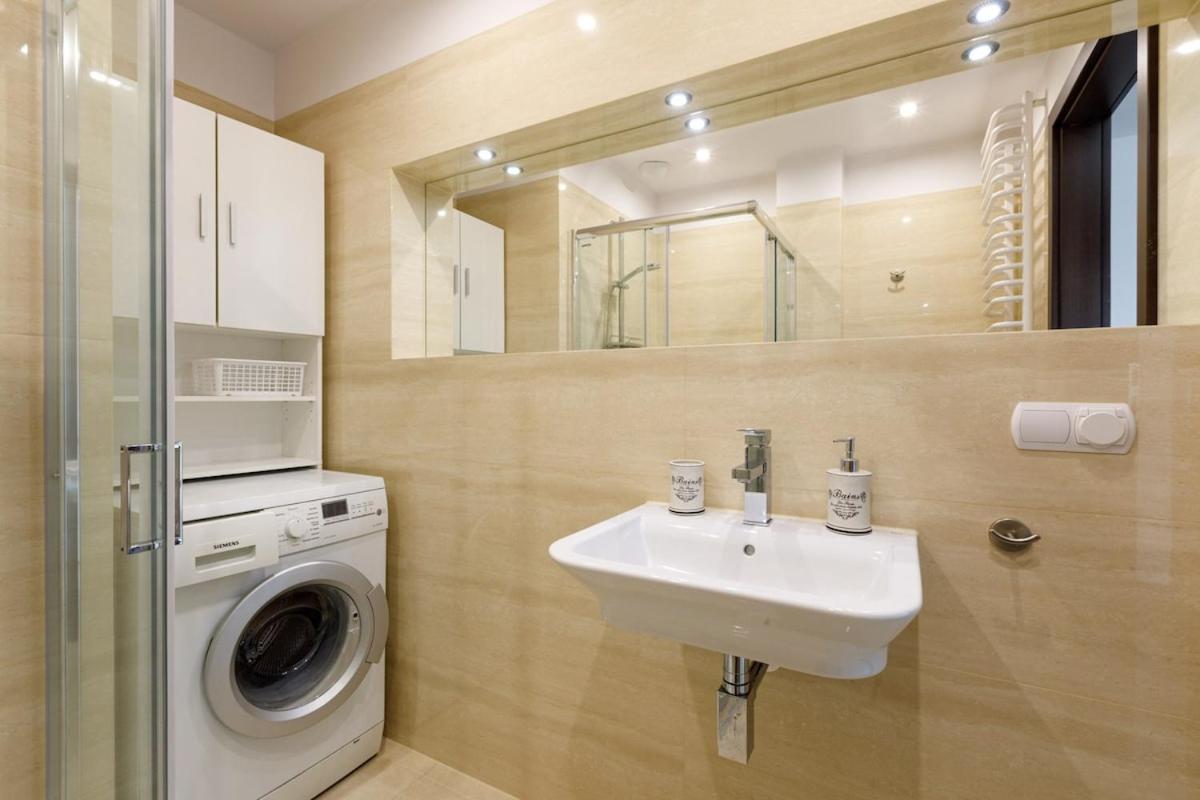 Chic Apartments - Cozy and Stylish - City Center - Legnicka