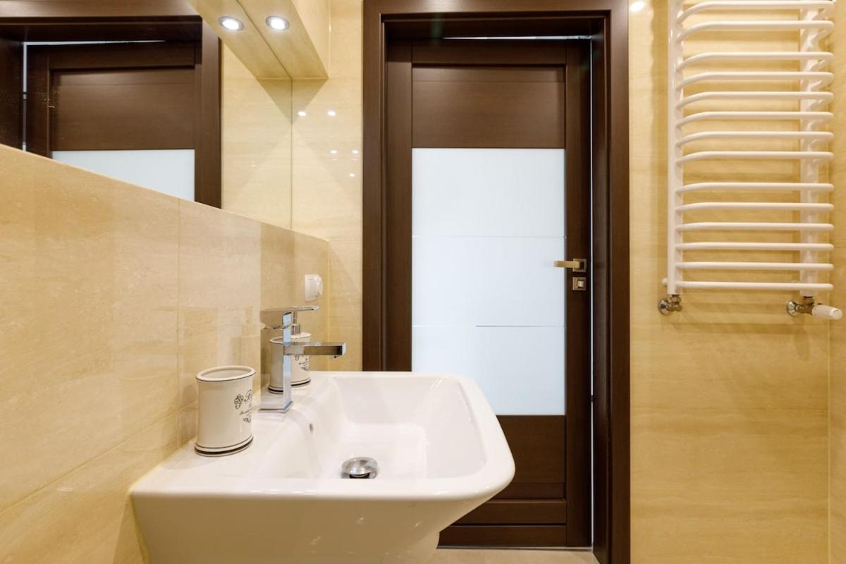 Chic Apartments - Cozy and Stylish - City Center - Legnicka