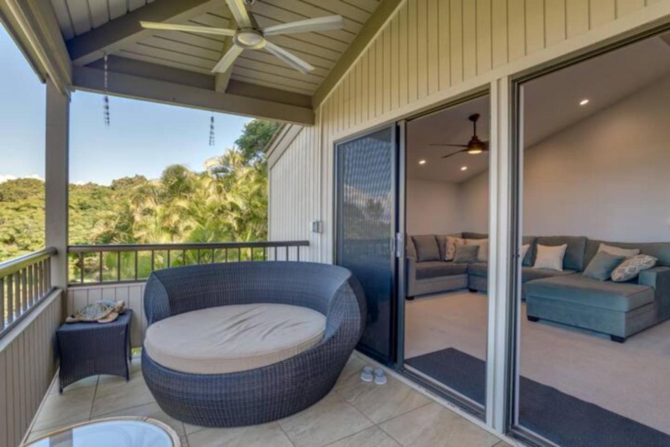 Endless Ocean Views 1bd and 2 bath