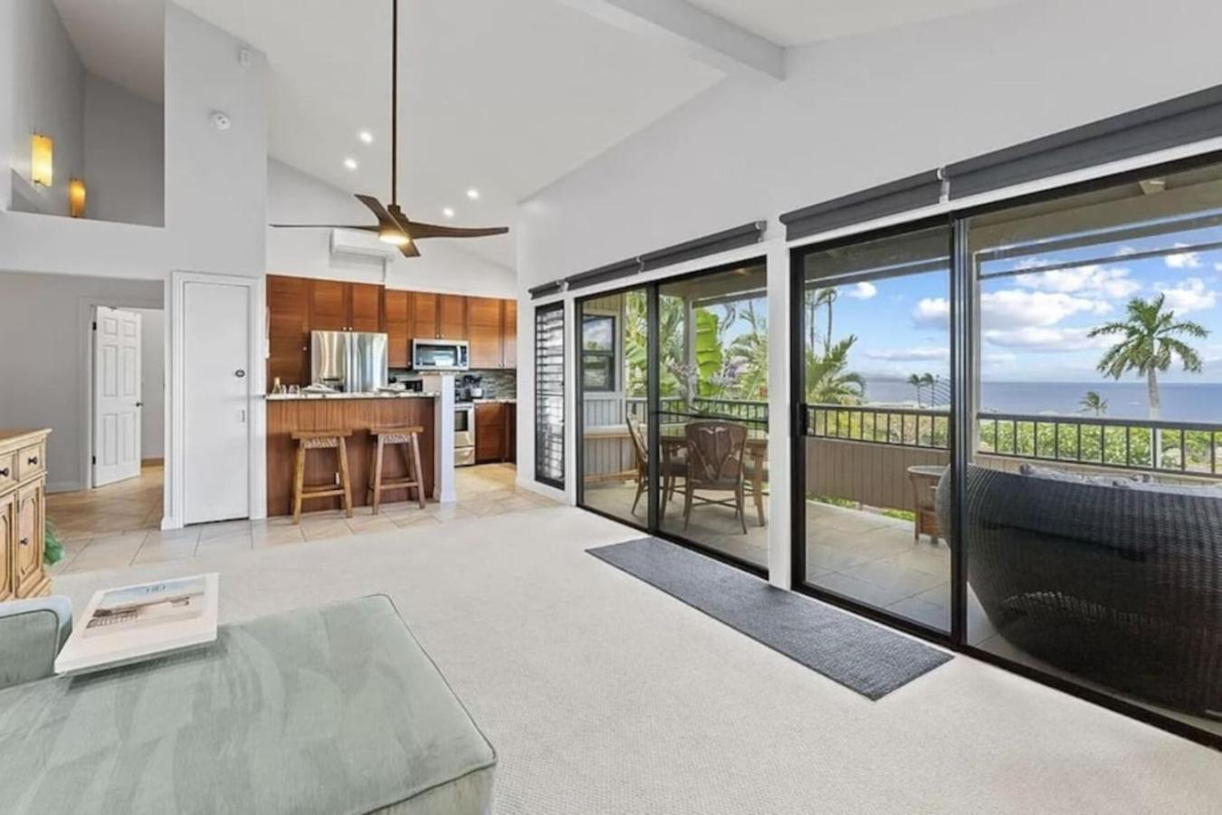 Endless Ocean Views 1bd and 2 bath
