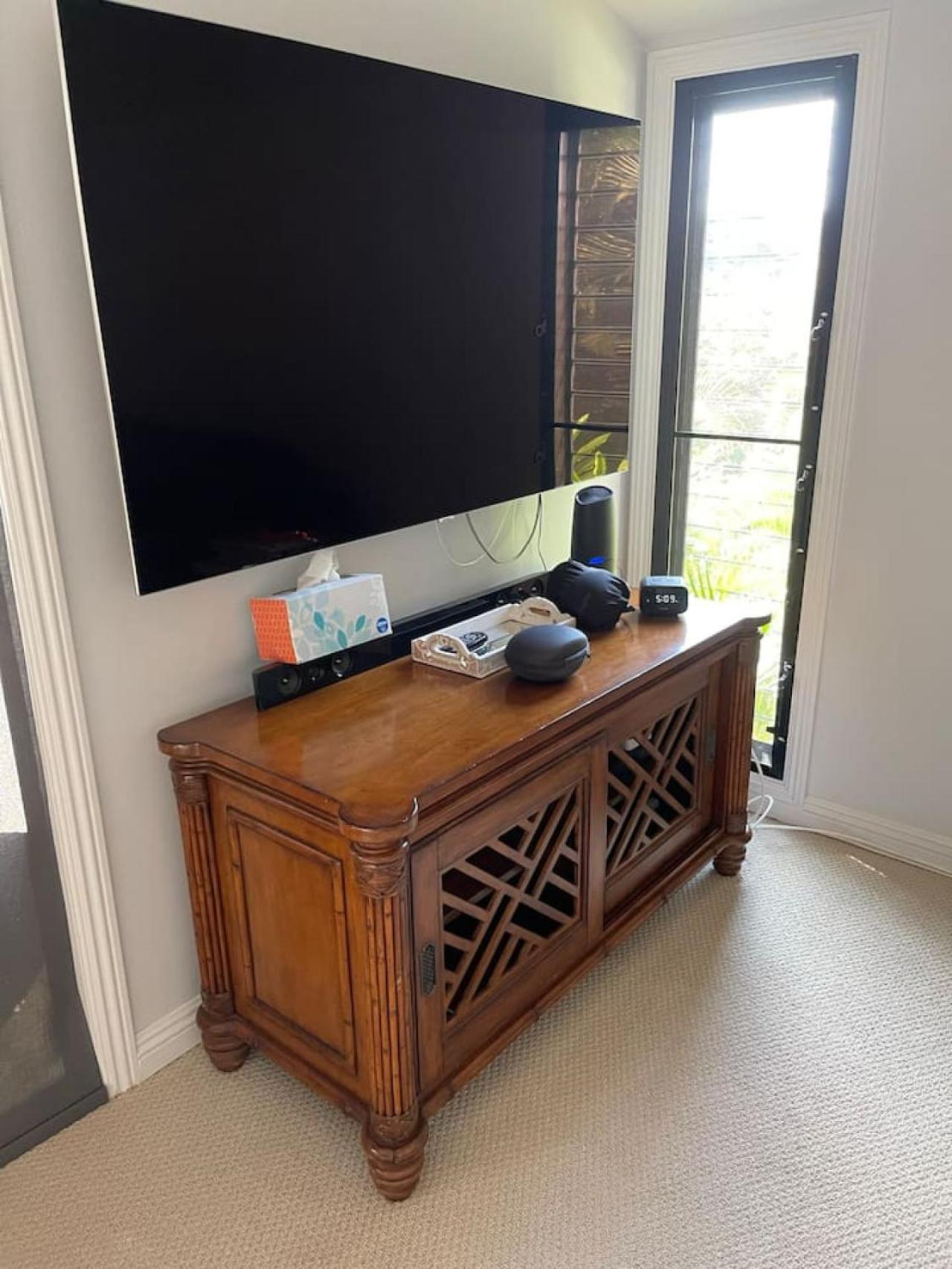 Endless Ocean Views 1bd and 2 bath