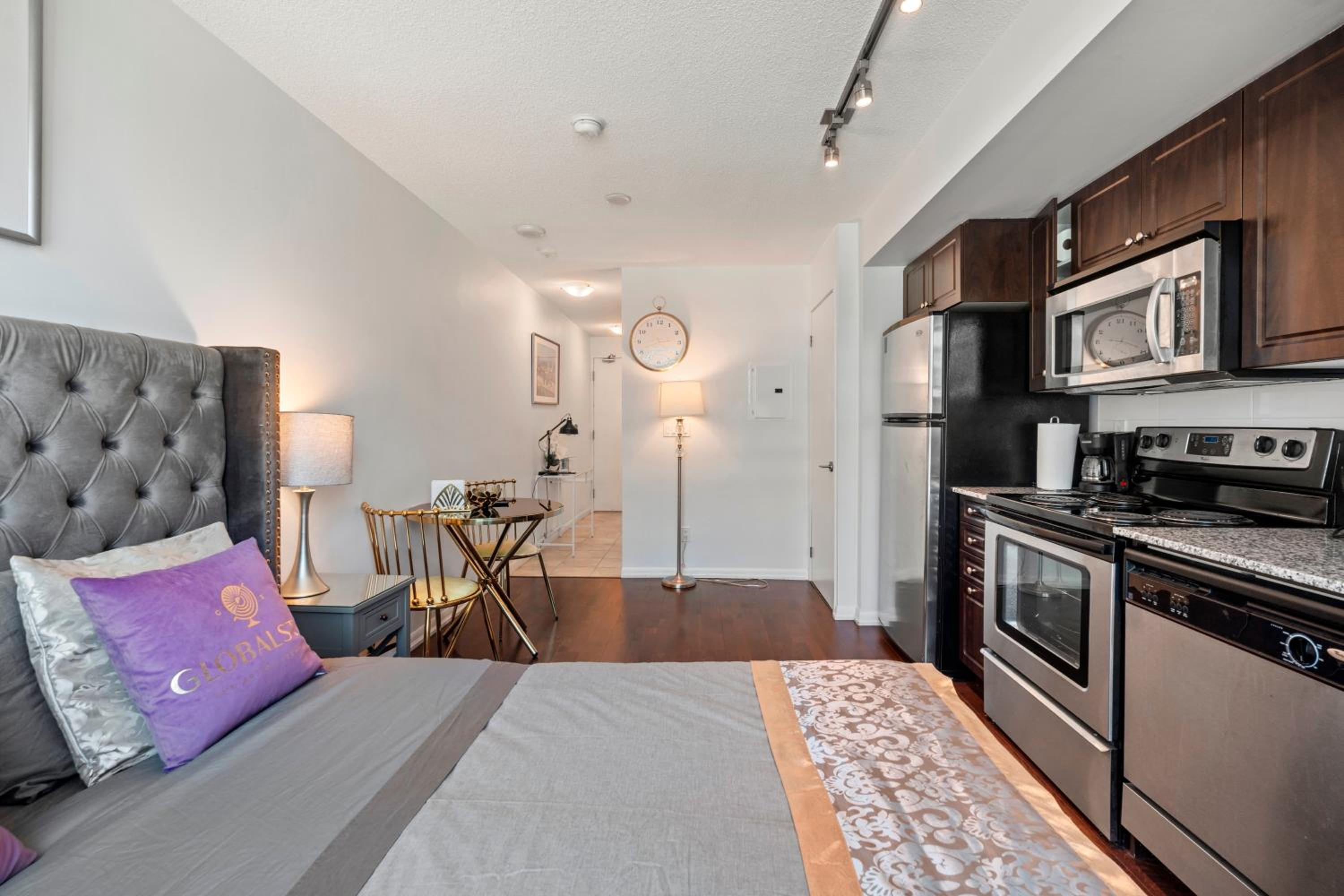 Awesome Studio in Downtown Toronto