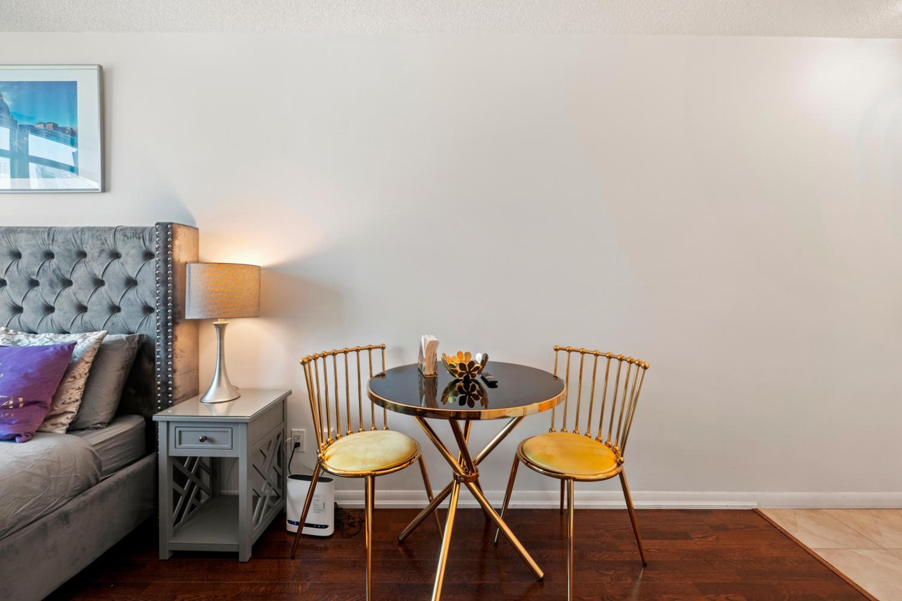 Awesome Studio in Downtown Toronto