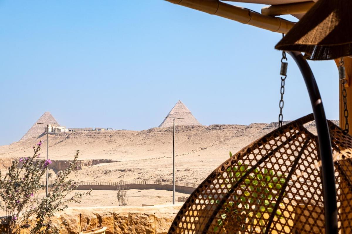 Pyramidia Serene with Rooftop, Pool & pyramids view