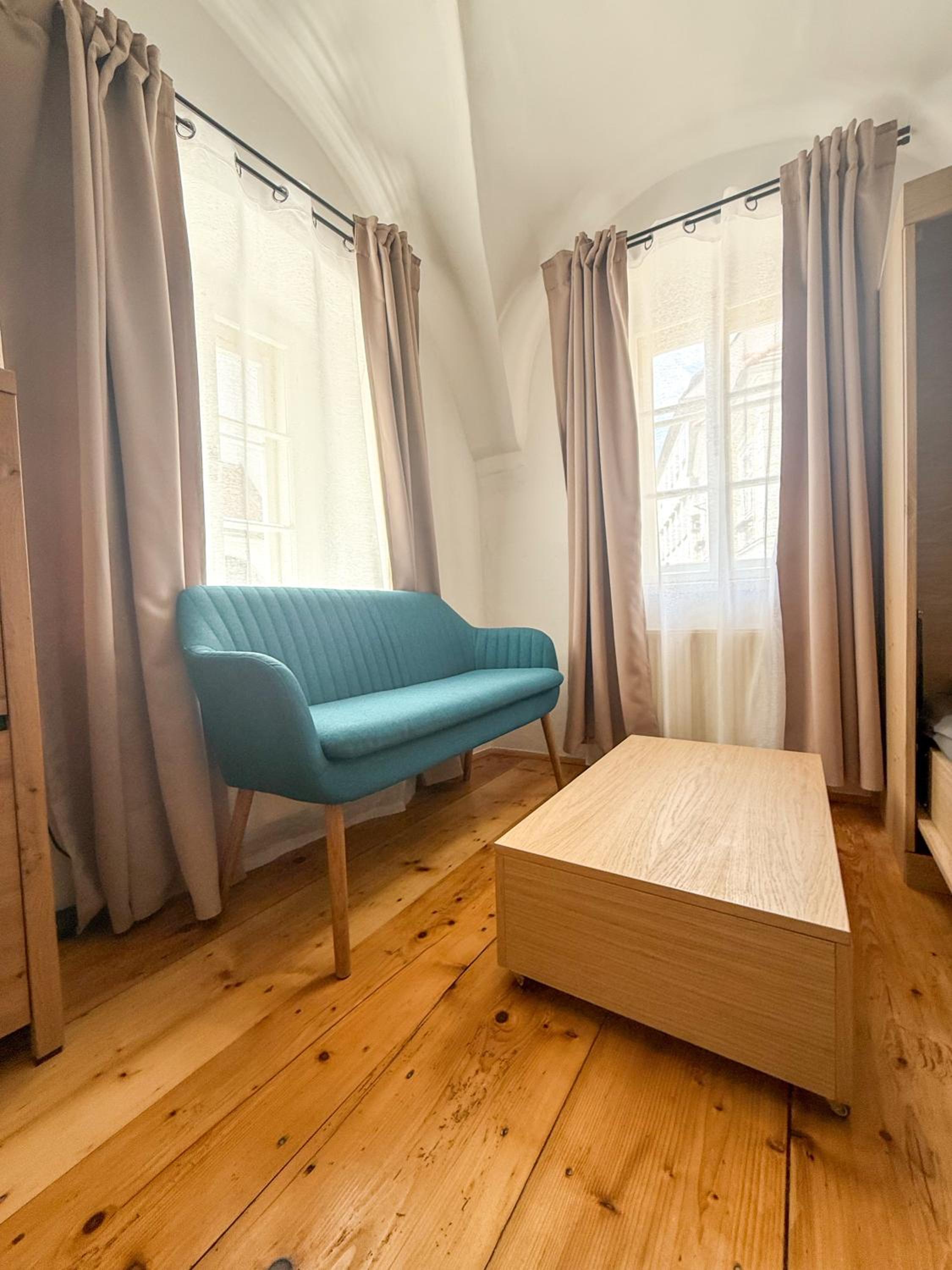 Danube Holiday Homes Studio - Top 2