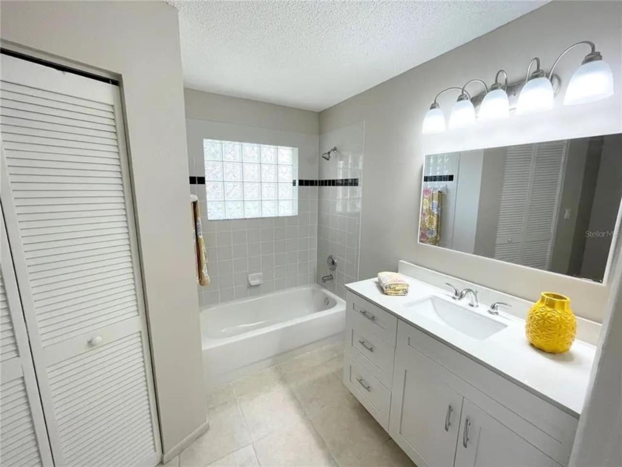 Relaxing Getaway in Sarasota Great Location Whole House