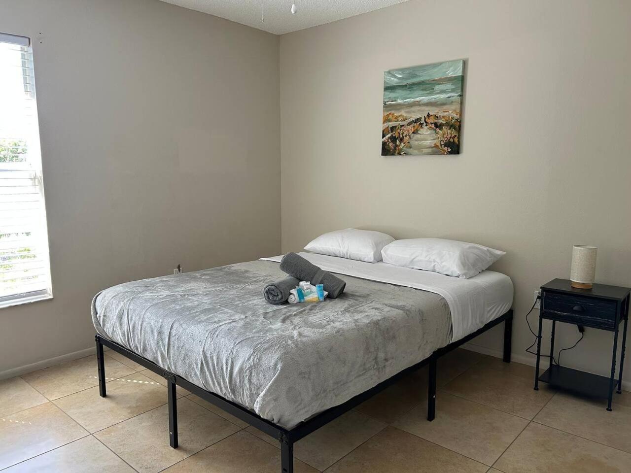 Comfortable Stay Near Golf Attractions Rm3 shared home