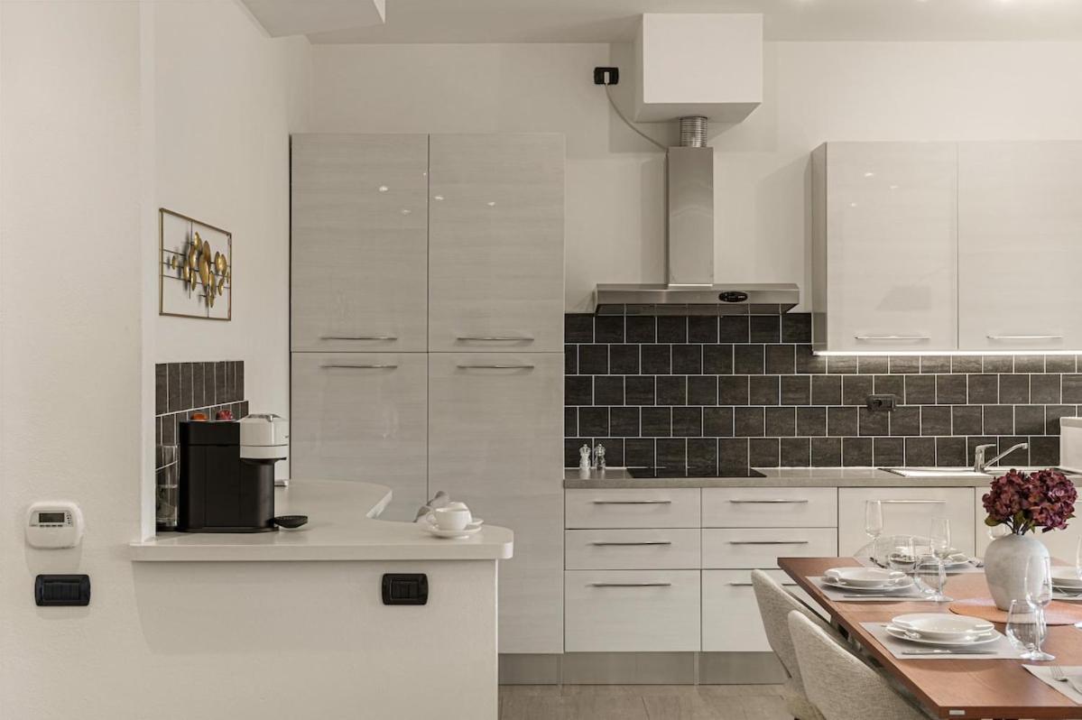 Como Hillview Apartment by Aura Luxury Collection