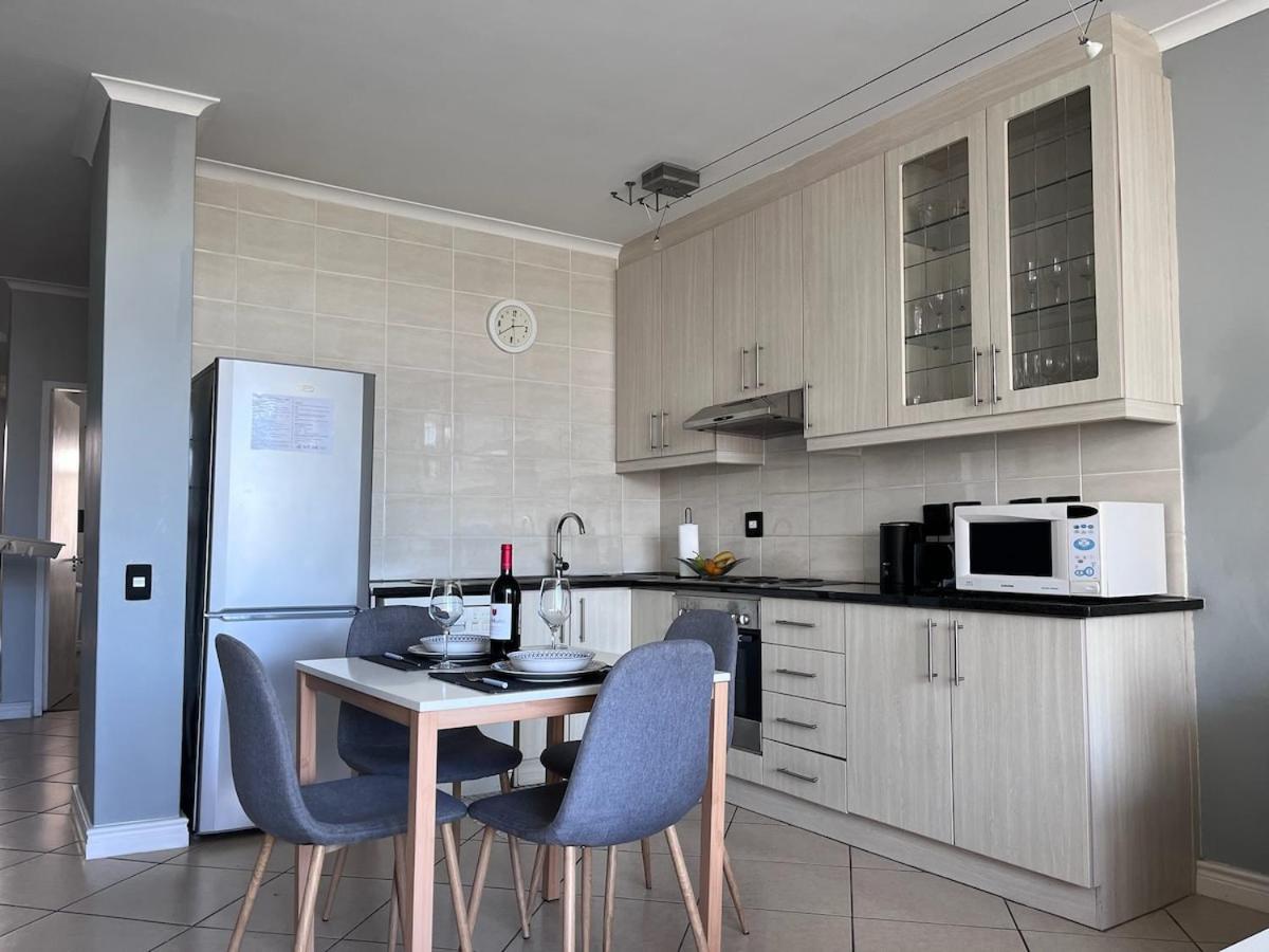 EasyCapeTown - Entire Flat in Big Bay