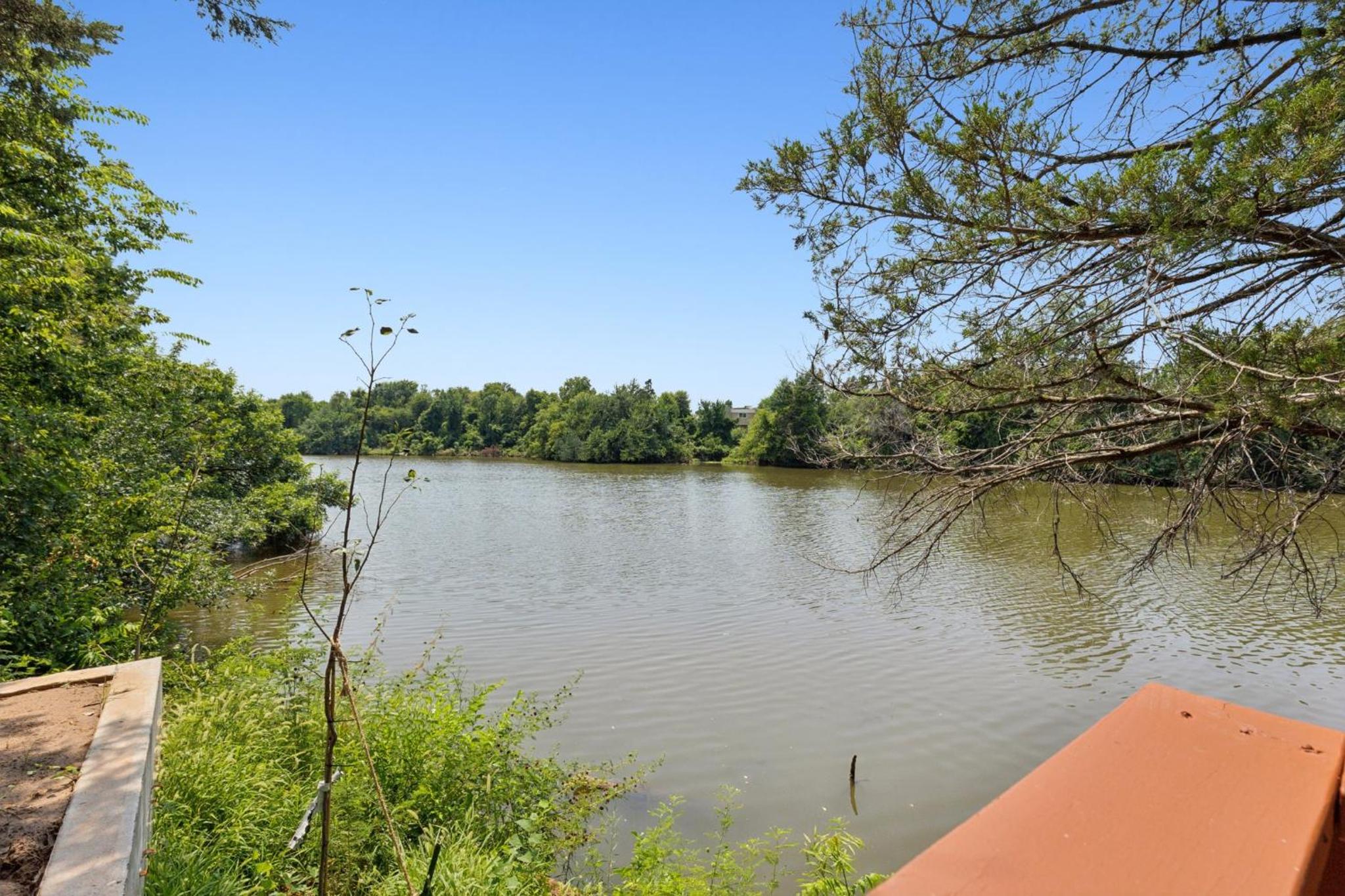 5BR Home Hot Tub, Patio, and Grill #LW