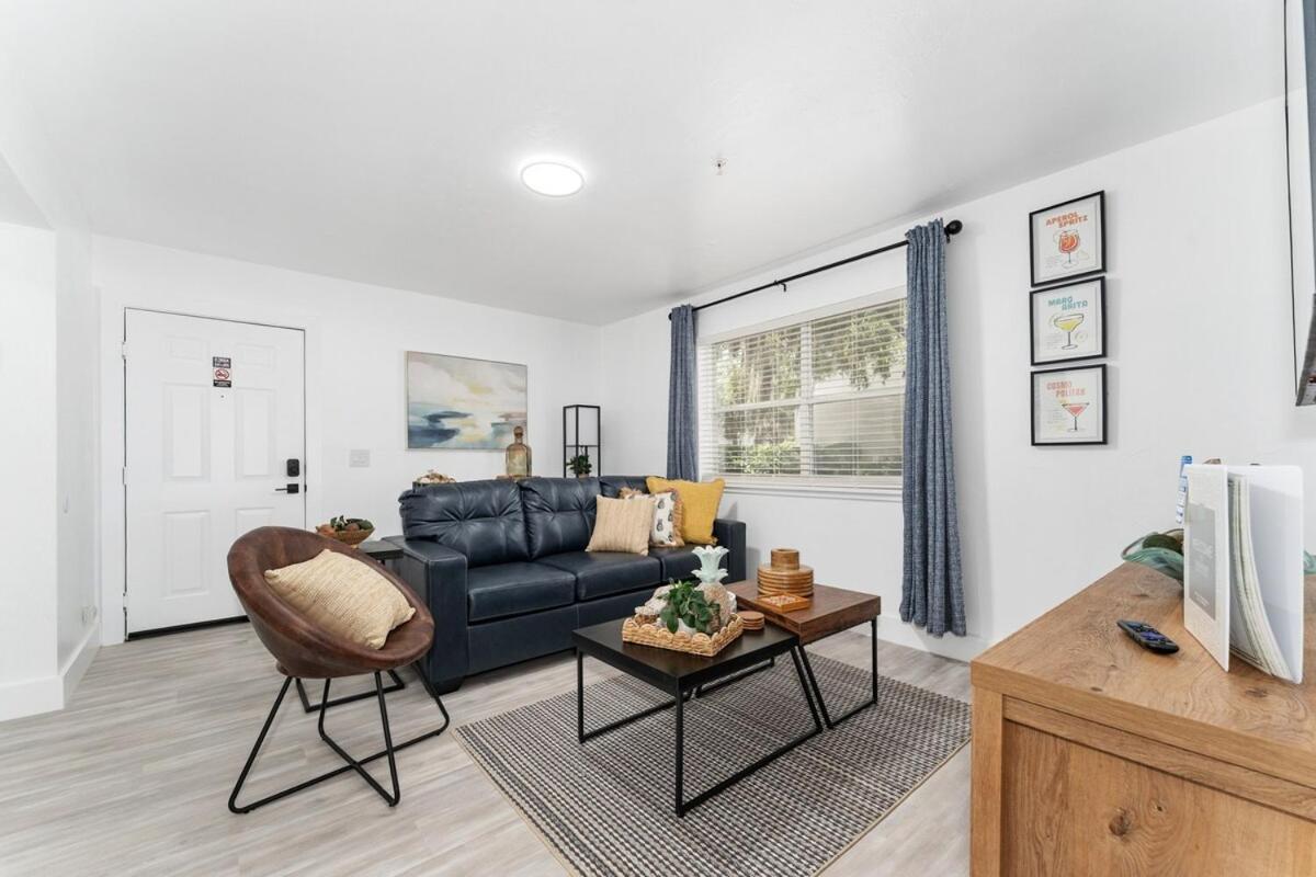 Cozy UF condo off Archer Road - Near Shands & VA !