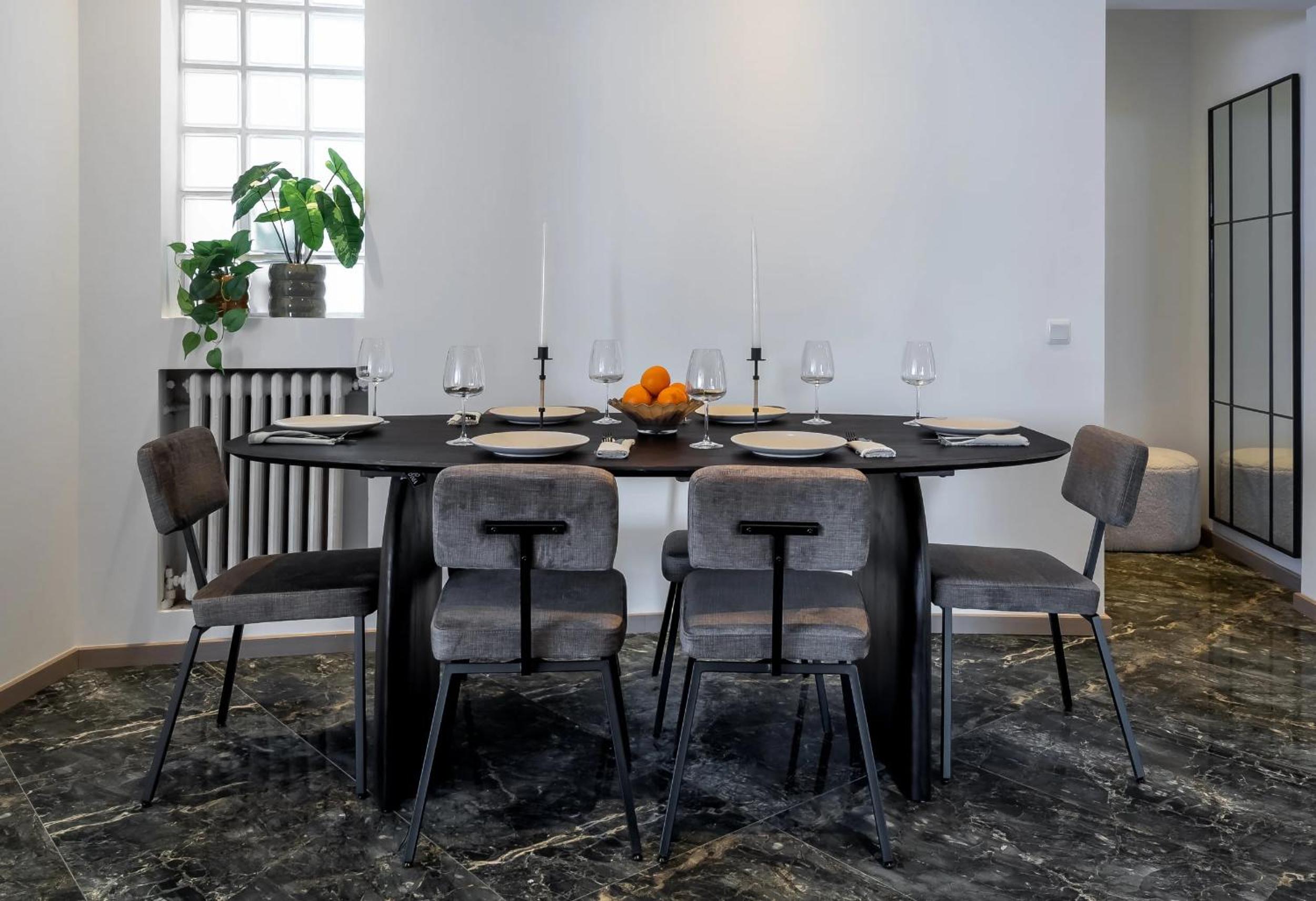 Chic & Central 3BR Retreat in the Historic Center