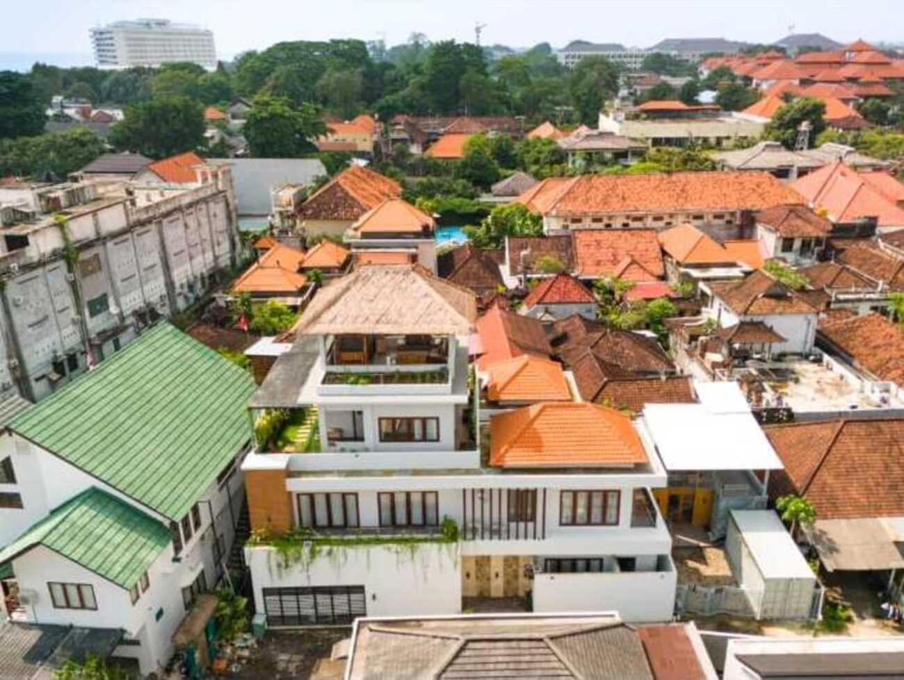 Modern 5BR Luxury Villa with Pool & Rooftop - 100m from Sanur Beach