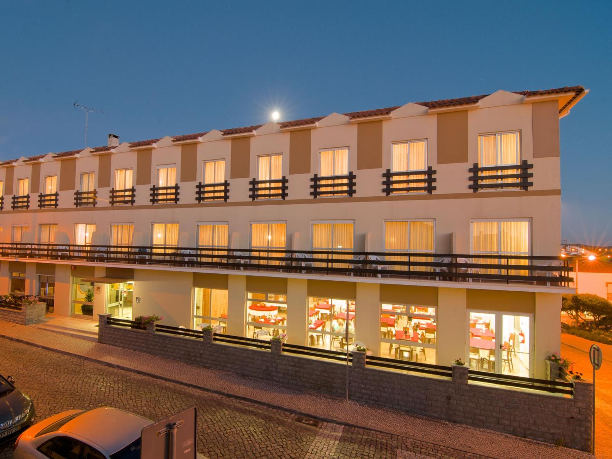 Hotel Miramar - São Pedro de Moel - Image 1