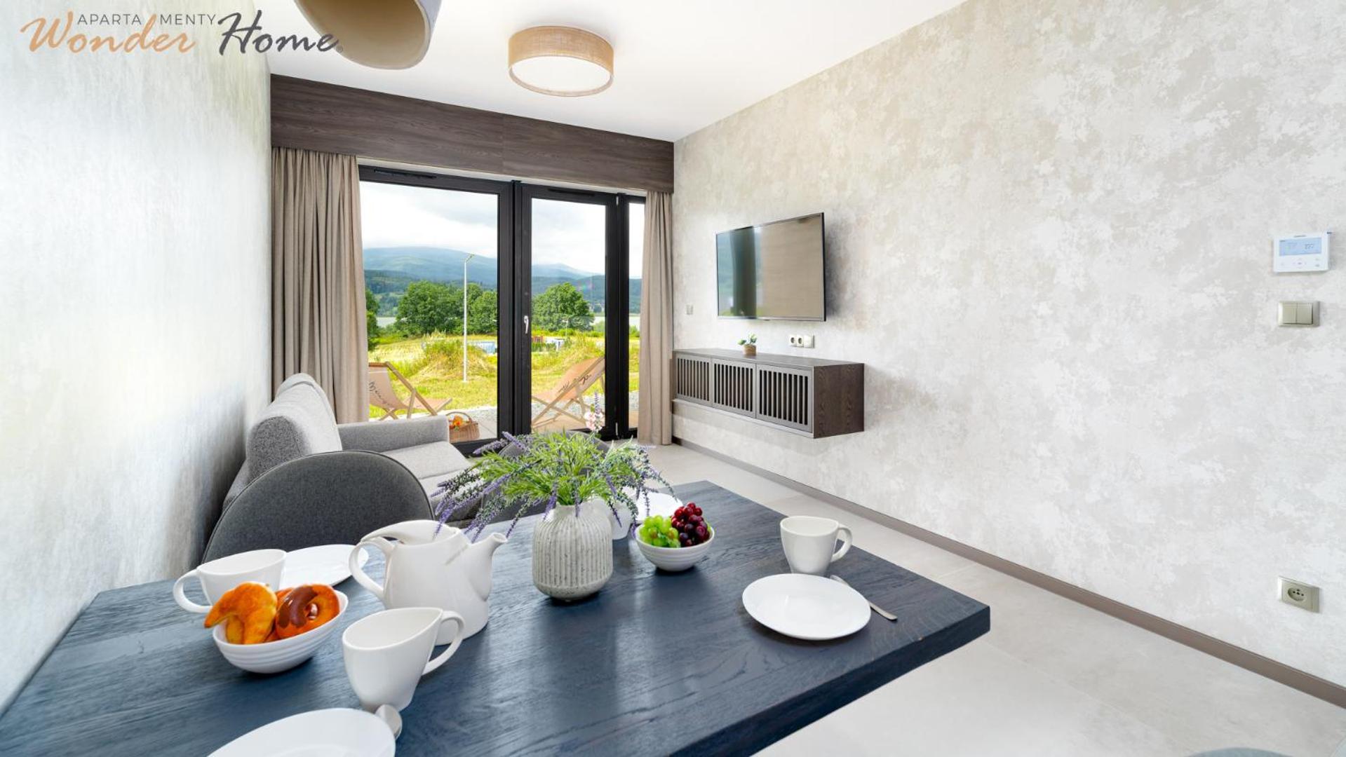 Wonder Hill - bajkowy widok na góry i zalew, strefa wellness na terenie kompleksu