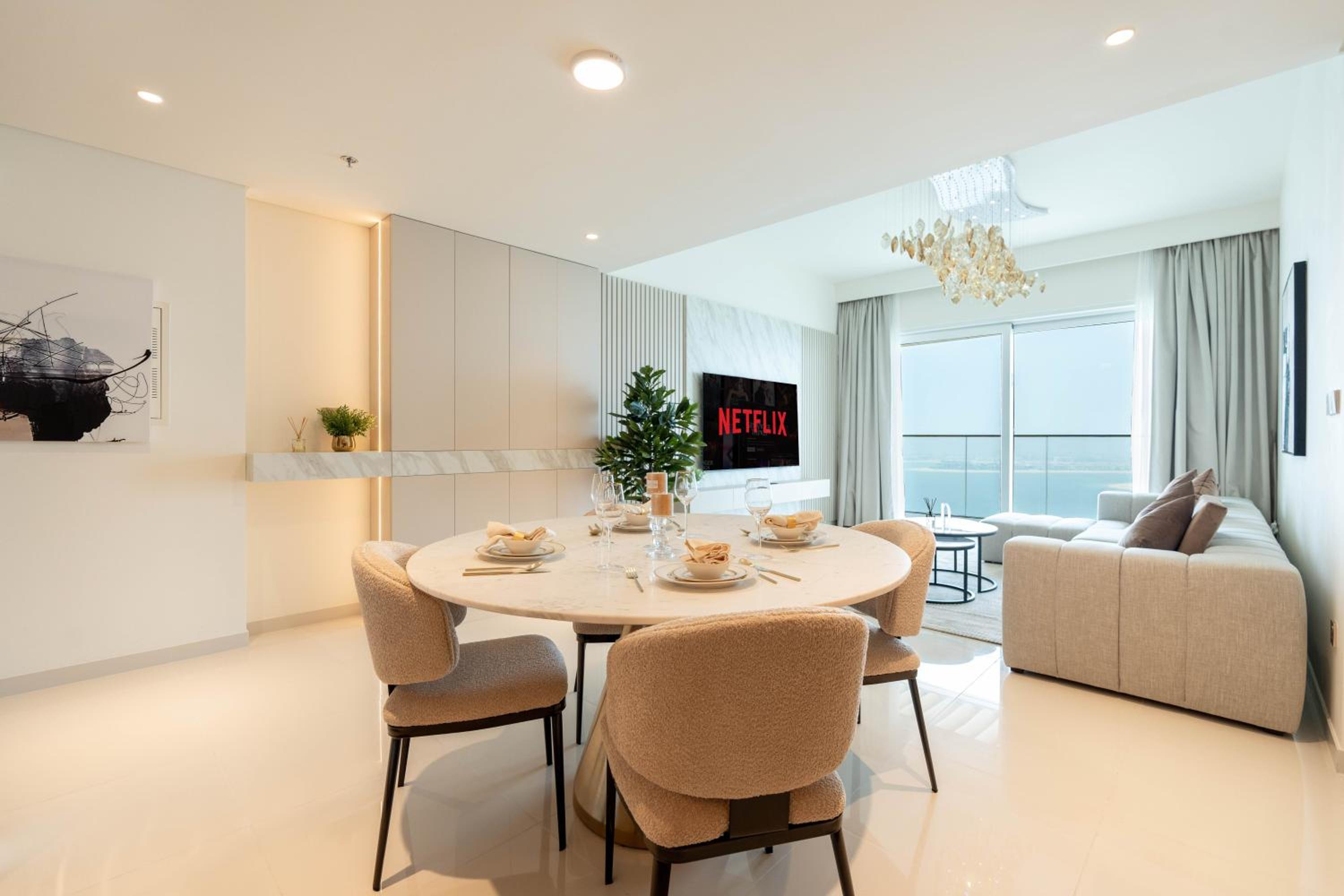 KeyRock - Palm & Sea View Apt at Grand Bleu