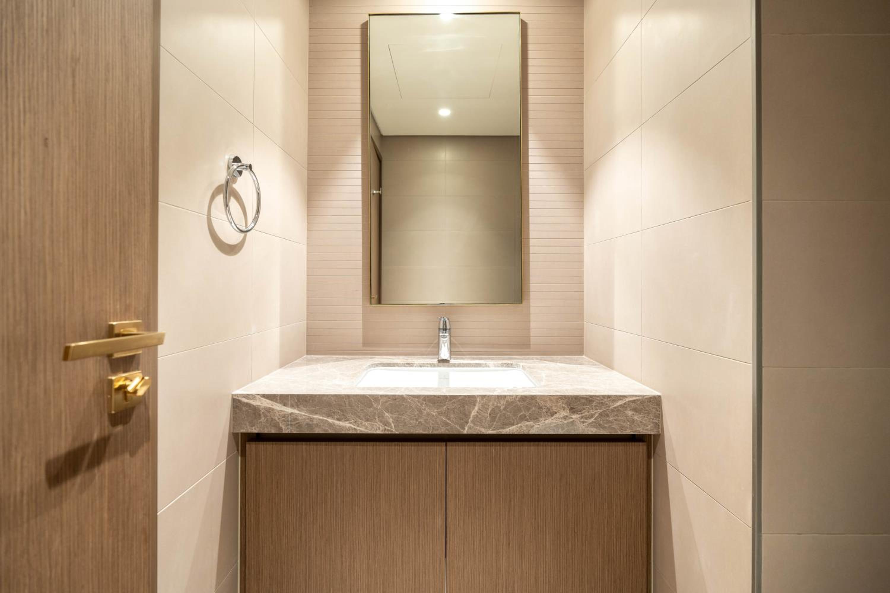 KeyRock - Palm & Sea View Apt at Grand Bleu